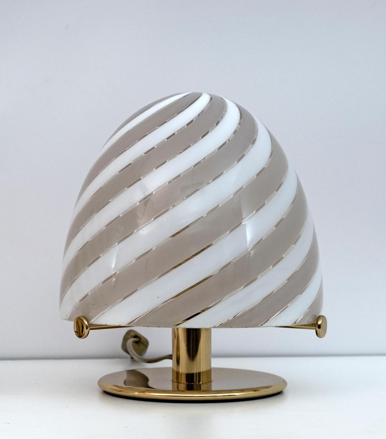 Pair of Mid-Century Modern Italian Murano Glass Mushroom Spiral Table Lamps, 70s 3