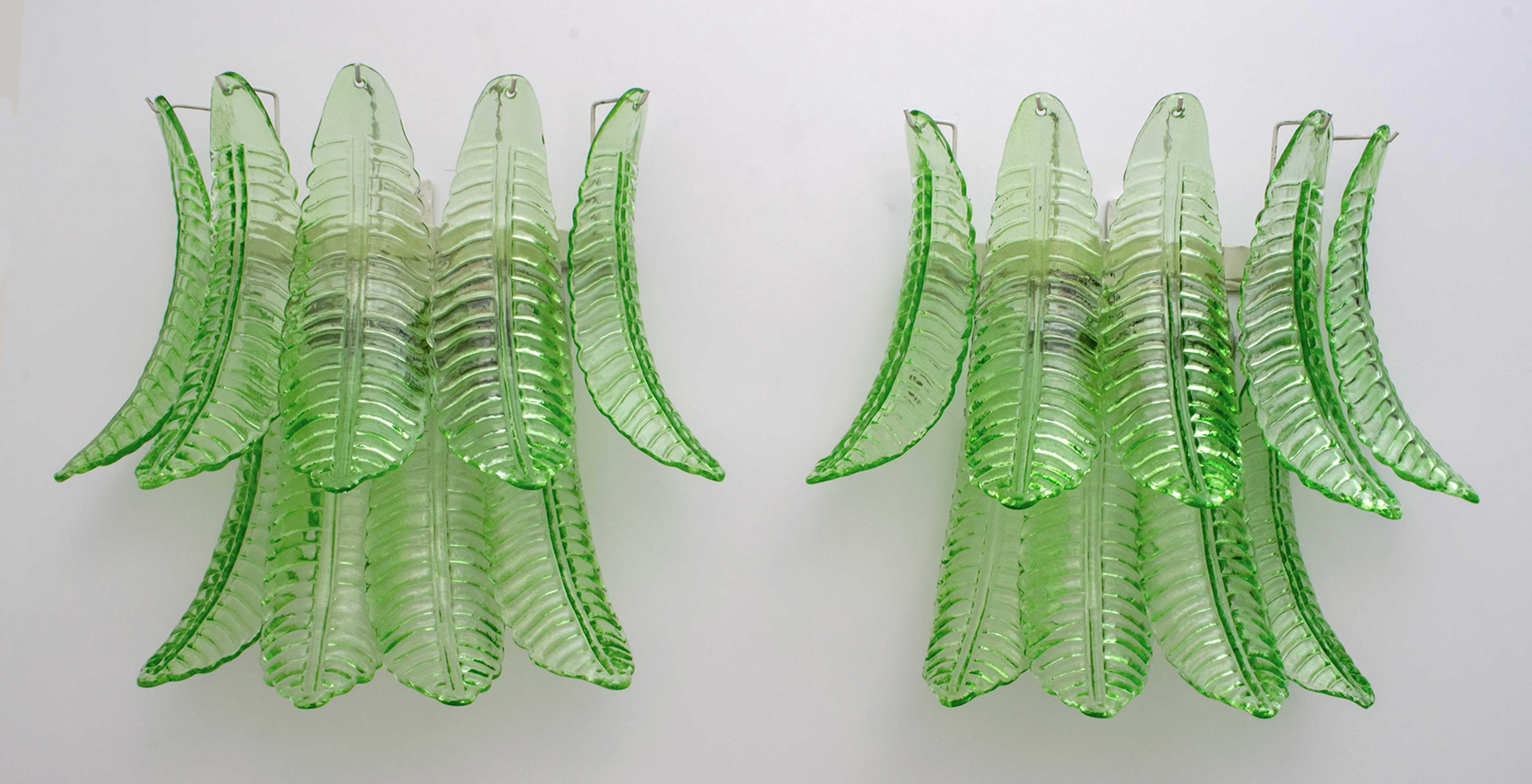 Pair of Mid-Century Modern Italian Murano Glass Palm Leaf Sconces, 1970s For Sale 2