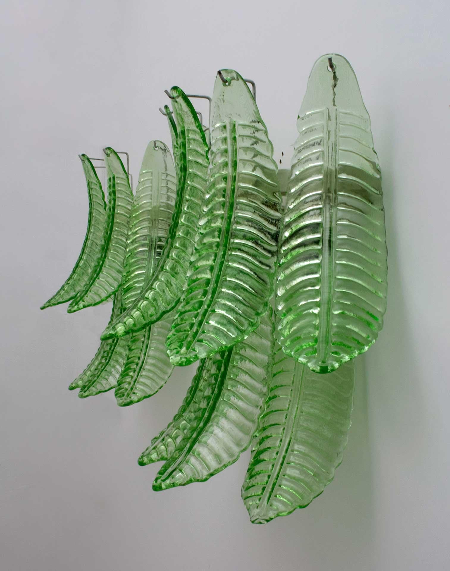 Paire d'appliques italiennes modernes en verre de Murano en forme de feuilles de palmier, années 1970 en vente 3