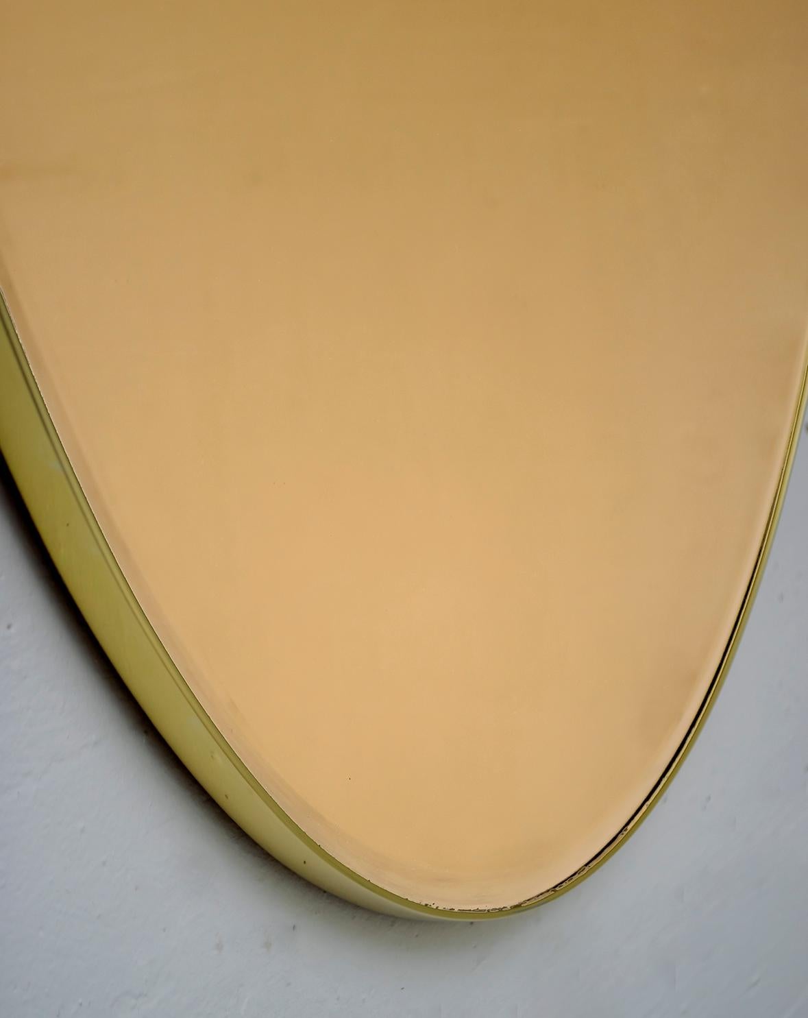 Pair of Mid-Century Modern Italian Oval Mirrors Brass and Bronzed Mirror, 1970 For Sale 4