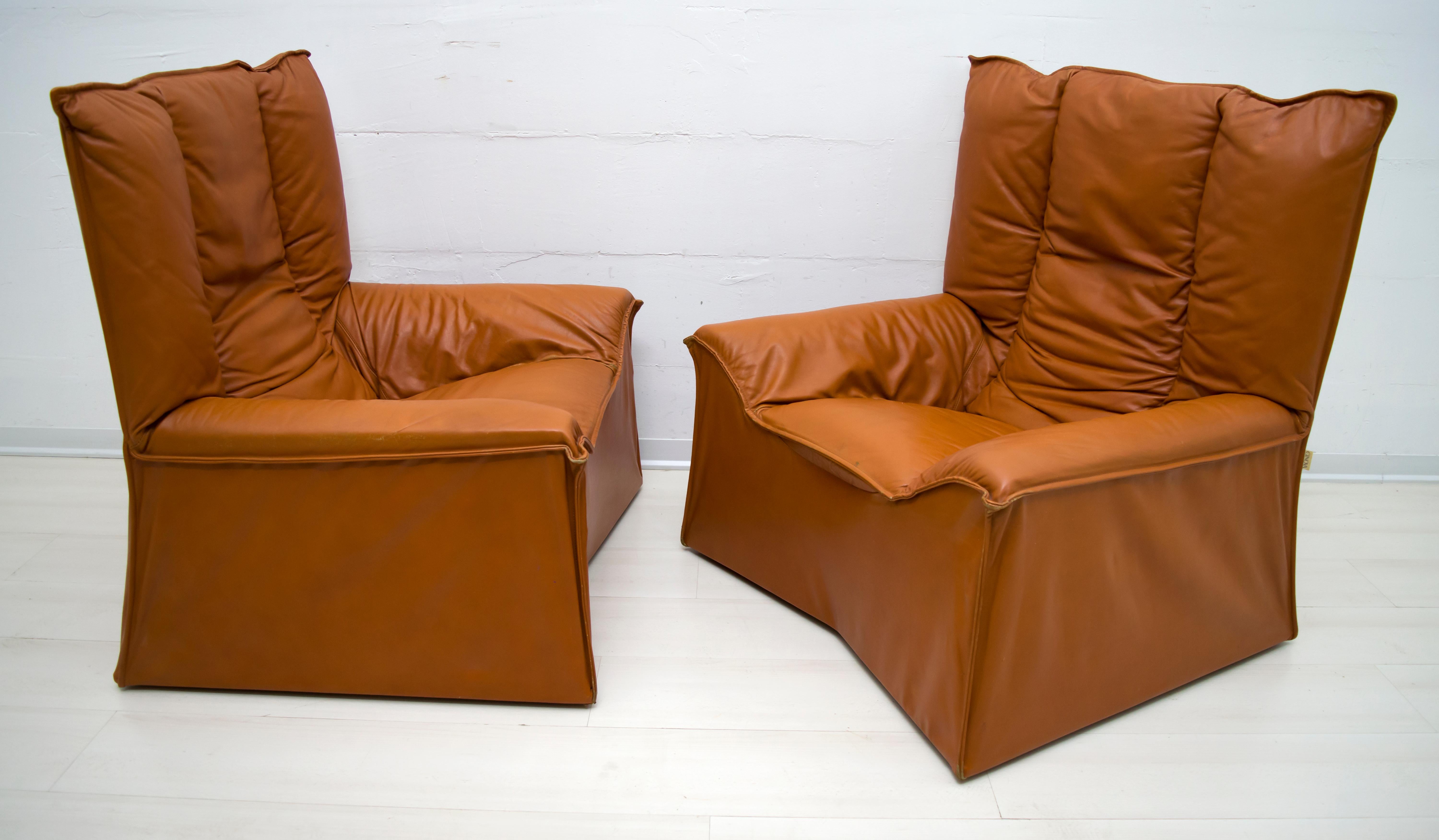 Mid-Century Modern Paire de fauteuils italiens en cuir véritable, mi-siècle moderne, Cinova, années 1964 en vente