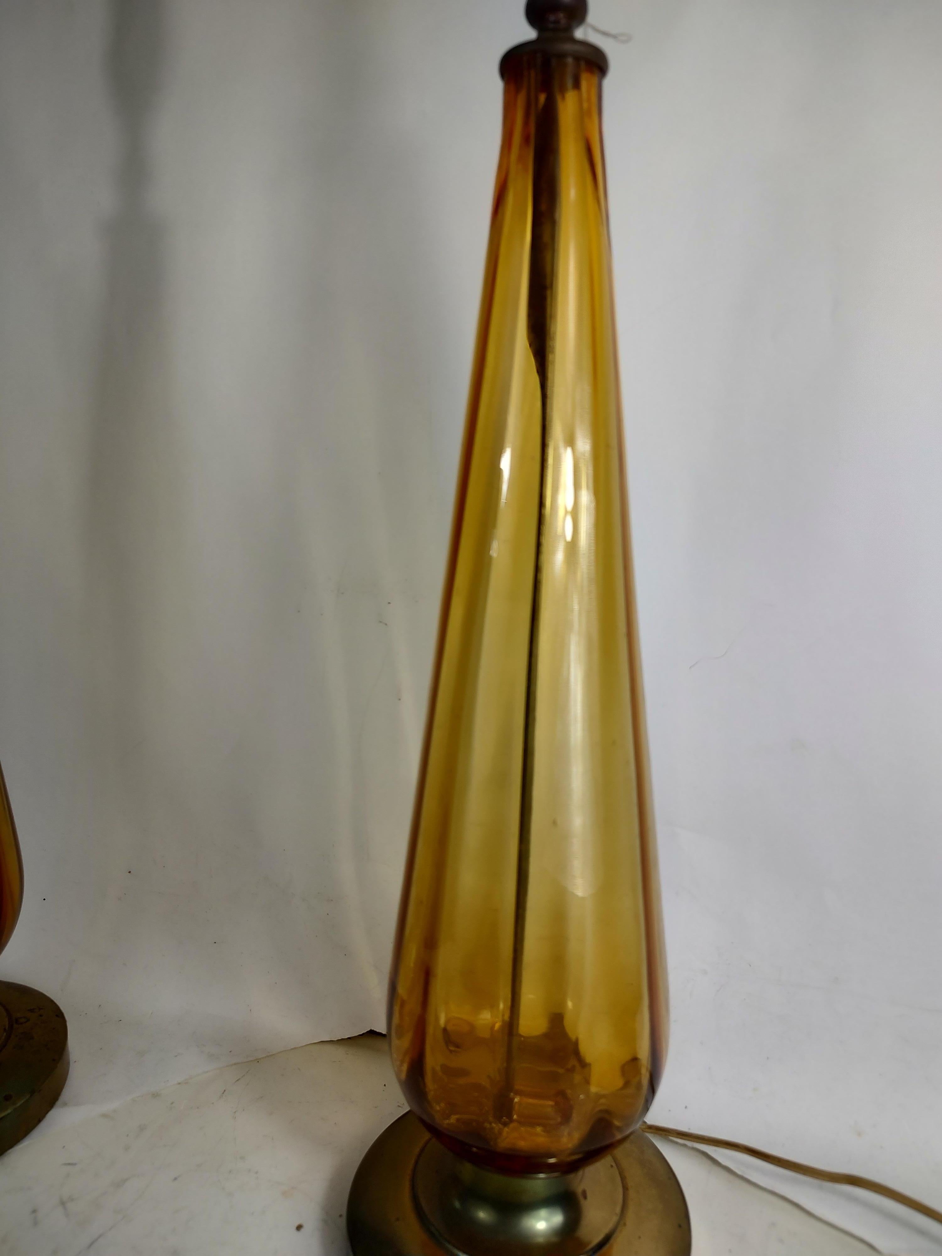 Mid-20th Century Pair of Mid-Century Modern Italian Ribbed & Tapered Amber Glass Table Lamps For Sale