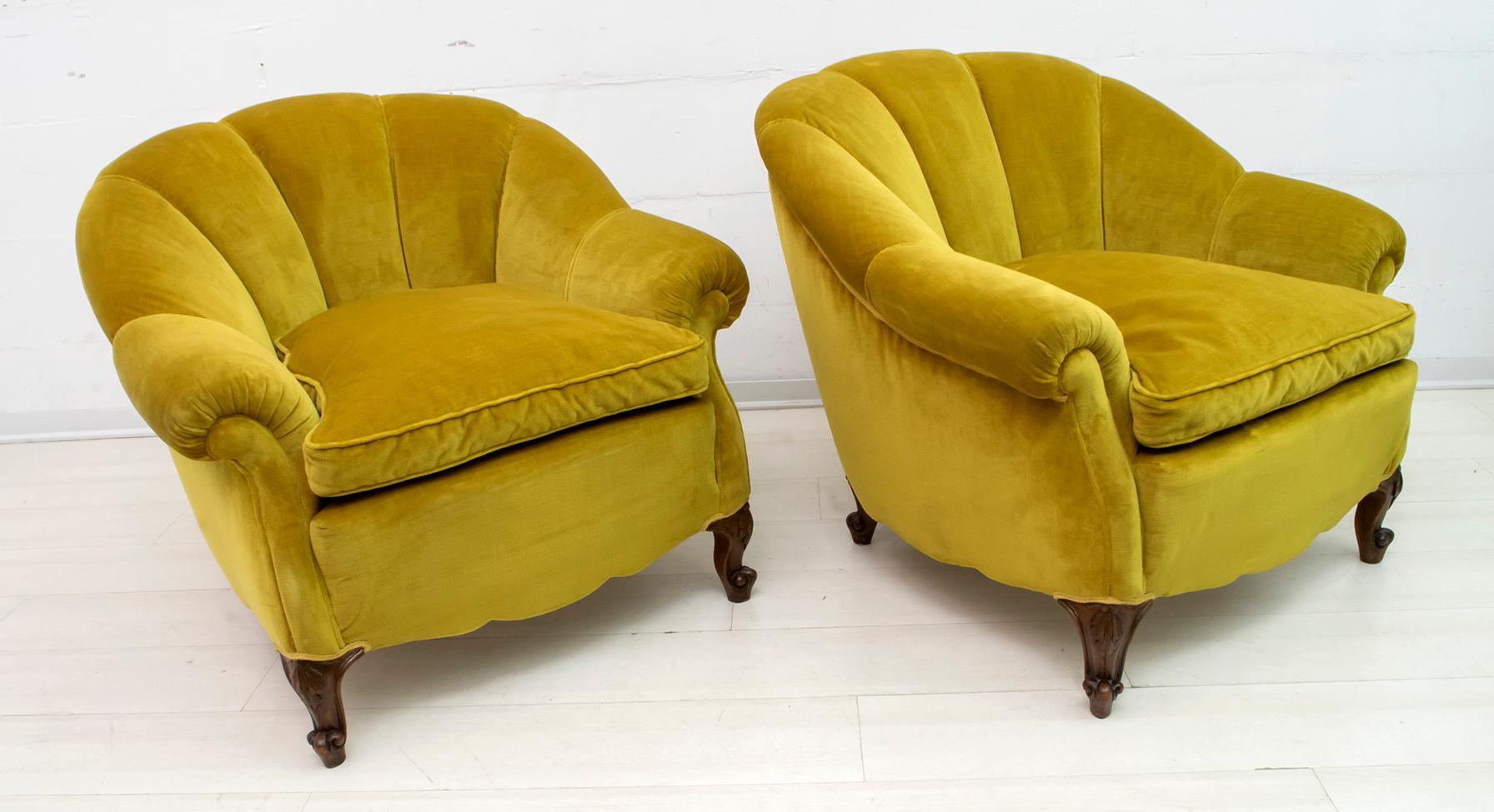 Pair of Mid-Century Modern Italian Velvet Armchairs, 1950s For Sale 2