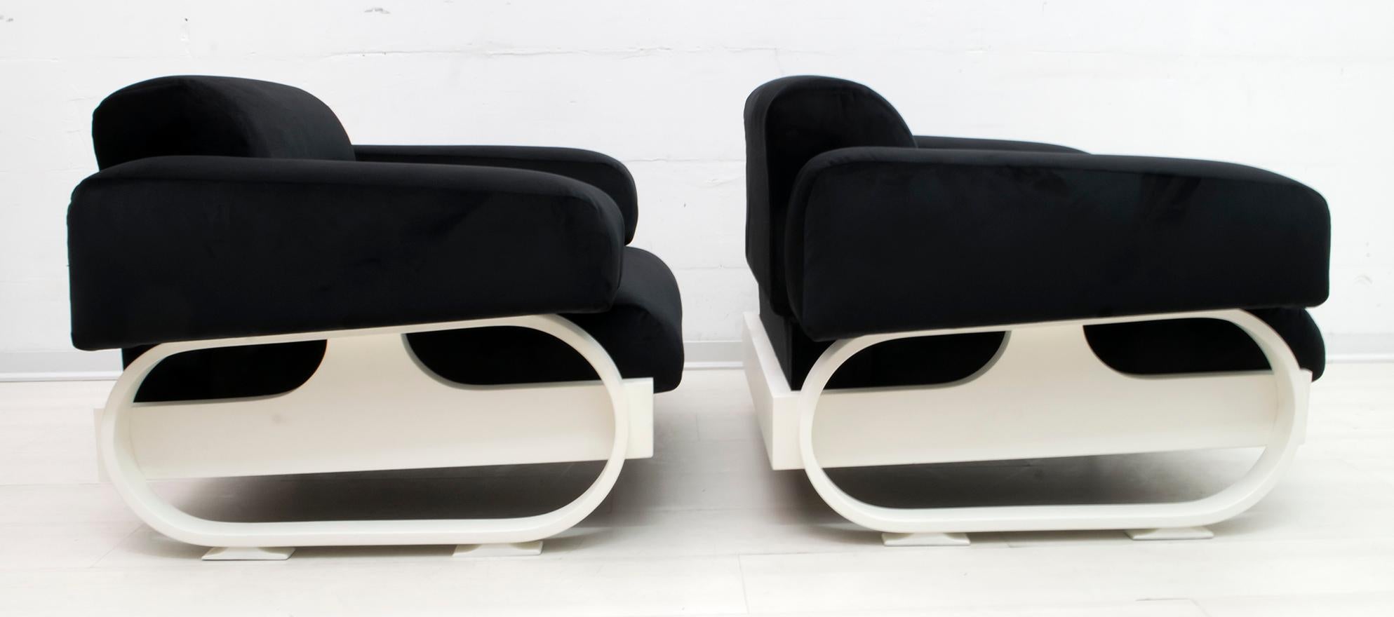 Pair of Mid-Century Modern Italian Velvet Armchairs, 1960s For Sale 4