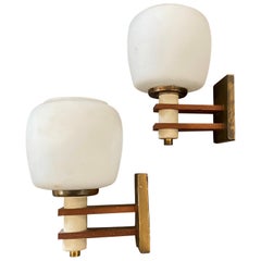 Pair of Mid-Century Modern Italian Wall Sconces in the Manner of Arredoluce