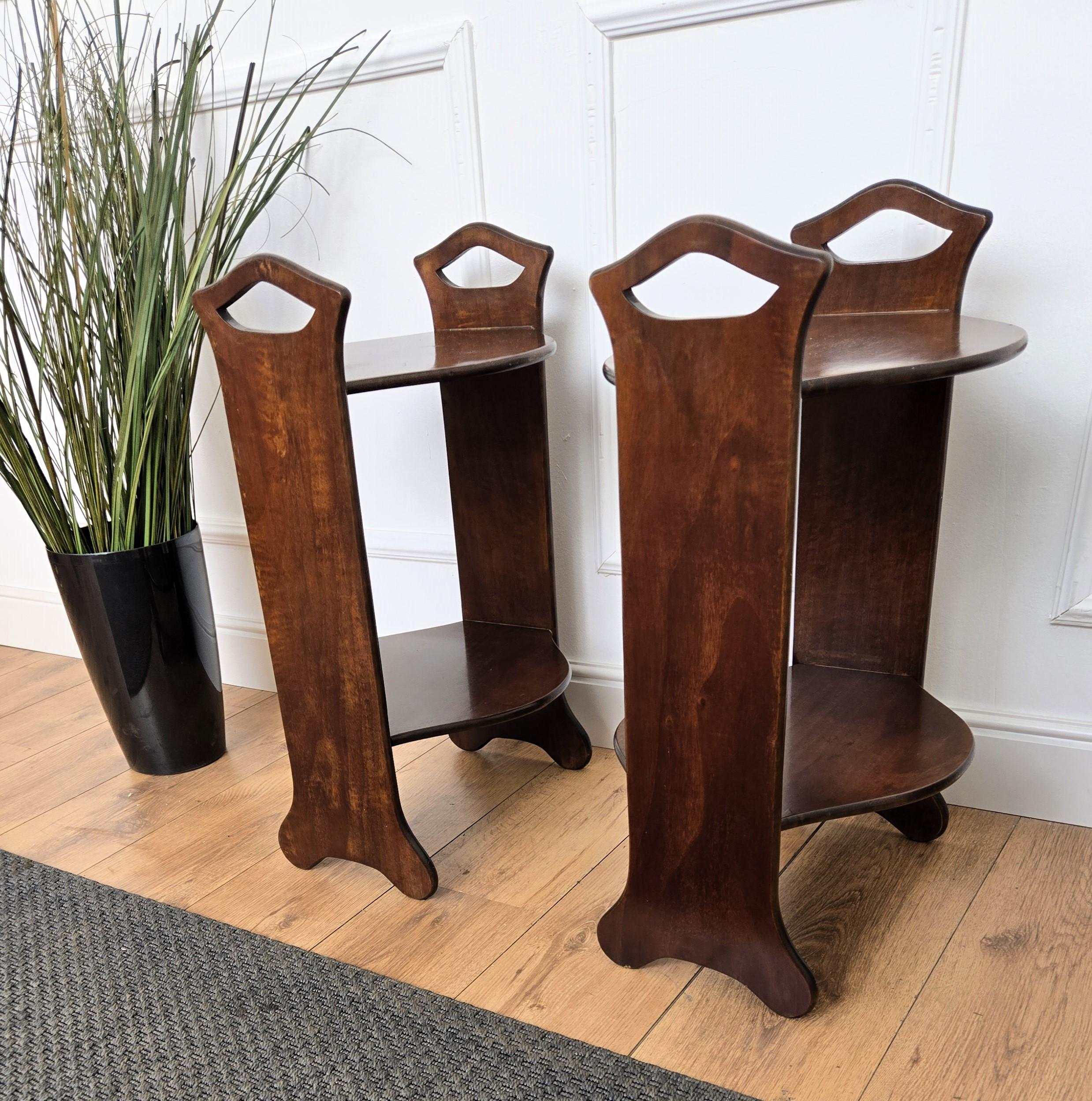 Paire de tables de chevet en Wood Woods Modernes Italiens du milieu du siècle dernier en vente 1