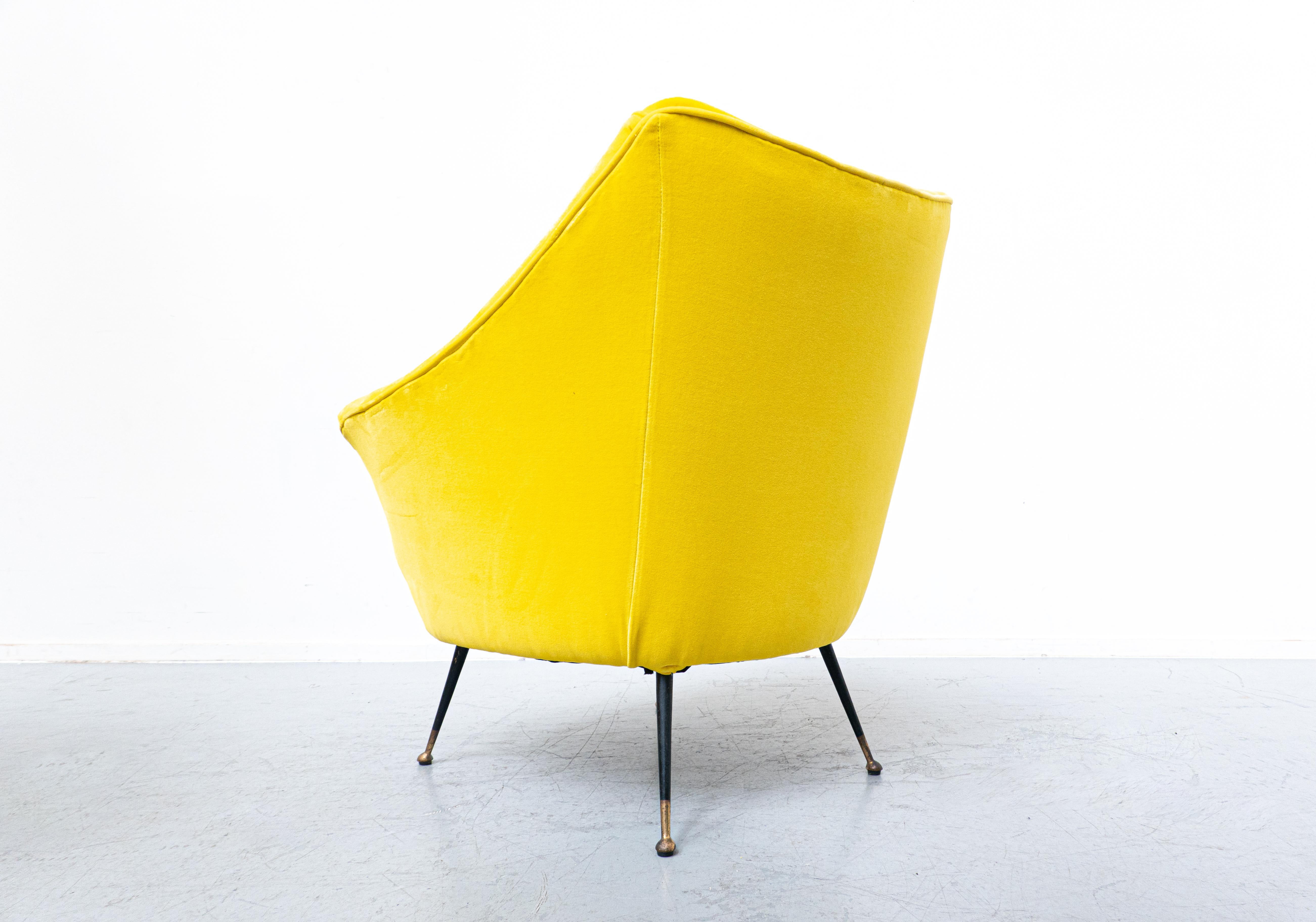 Pair of Mid-Century Modern Italian Yellow Fabric Armchairs, 1960s 2