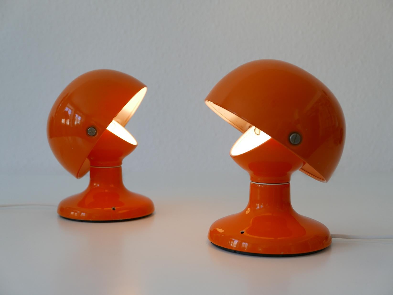 Ein Paar moderne Jucker-Tischlampen aus der Mitte des Jahrhunderts von Afra & Tobia Scarpa, 1960er Jahre (Mitte des 20. Jahrhunderts)