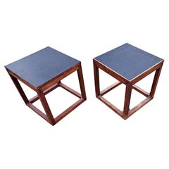 Paire de tables d'appoint cubiques en formica de style Kai Kristiansen, mi-siècle moderne