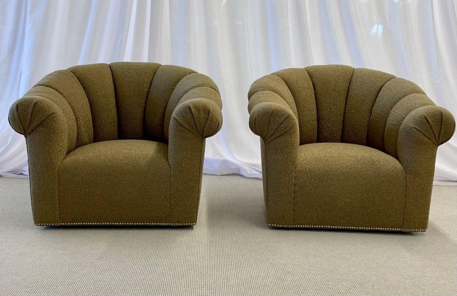 Pair of Mid-Century Modern Baughman Style  Swivel / Lounge / Tub Chairs, Boucle In Good Condition For Sale In Stamford, CT