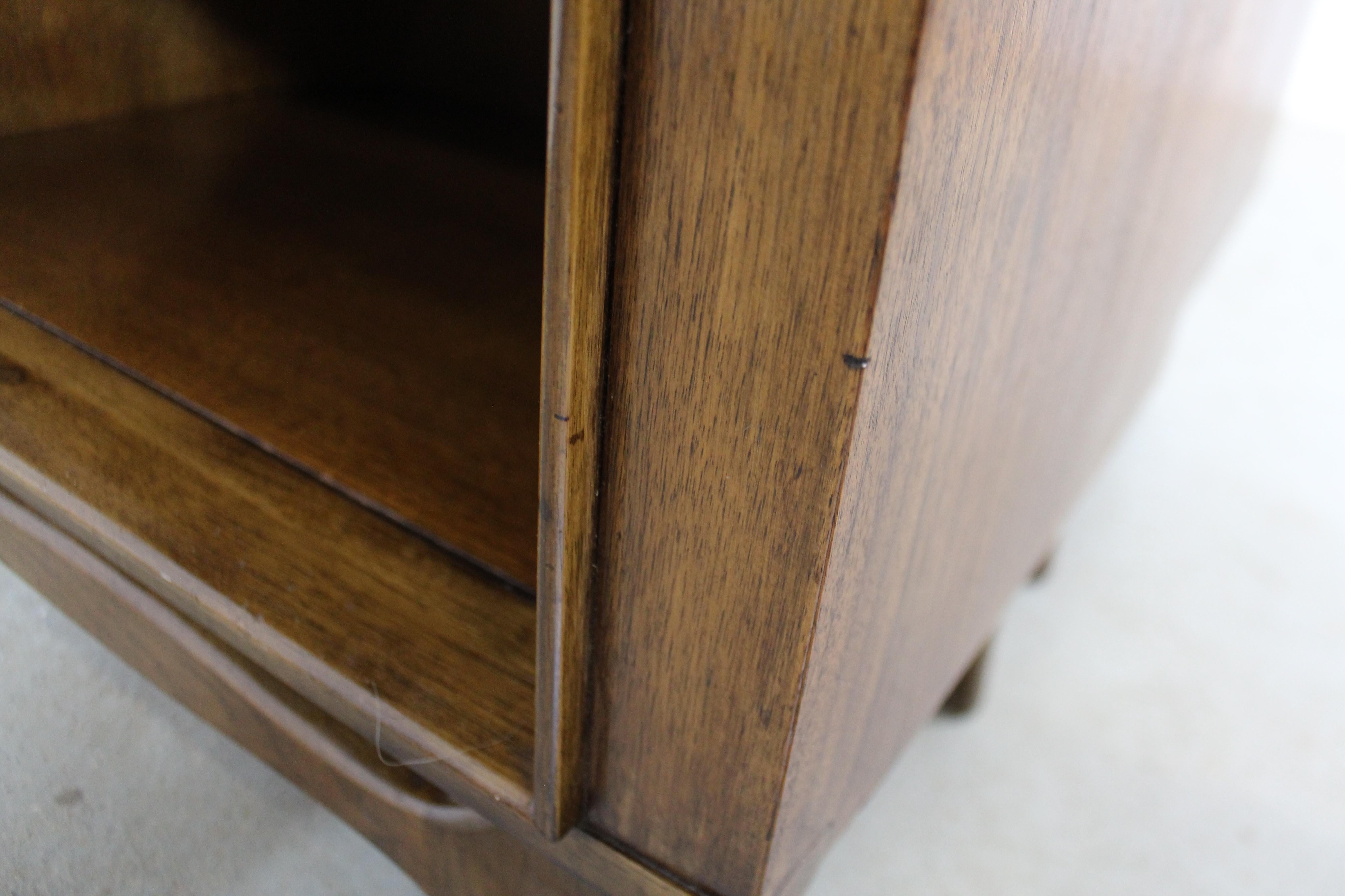 Pair of Mid-Century Modern Kent Coffey Insignia Walnut Nightstands 7