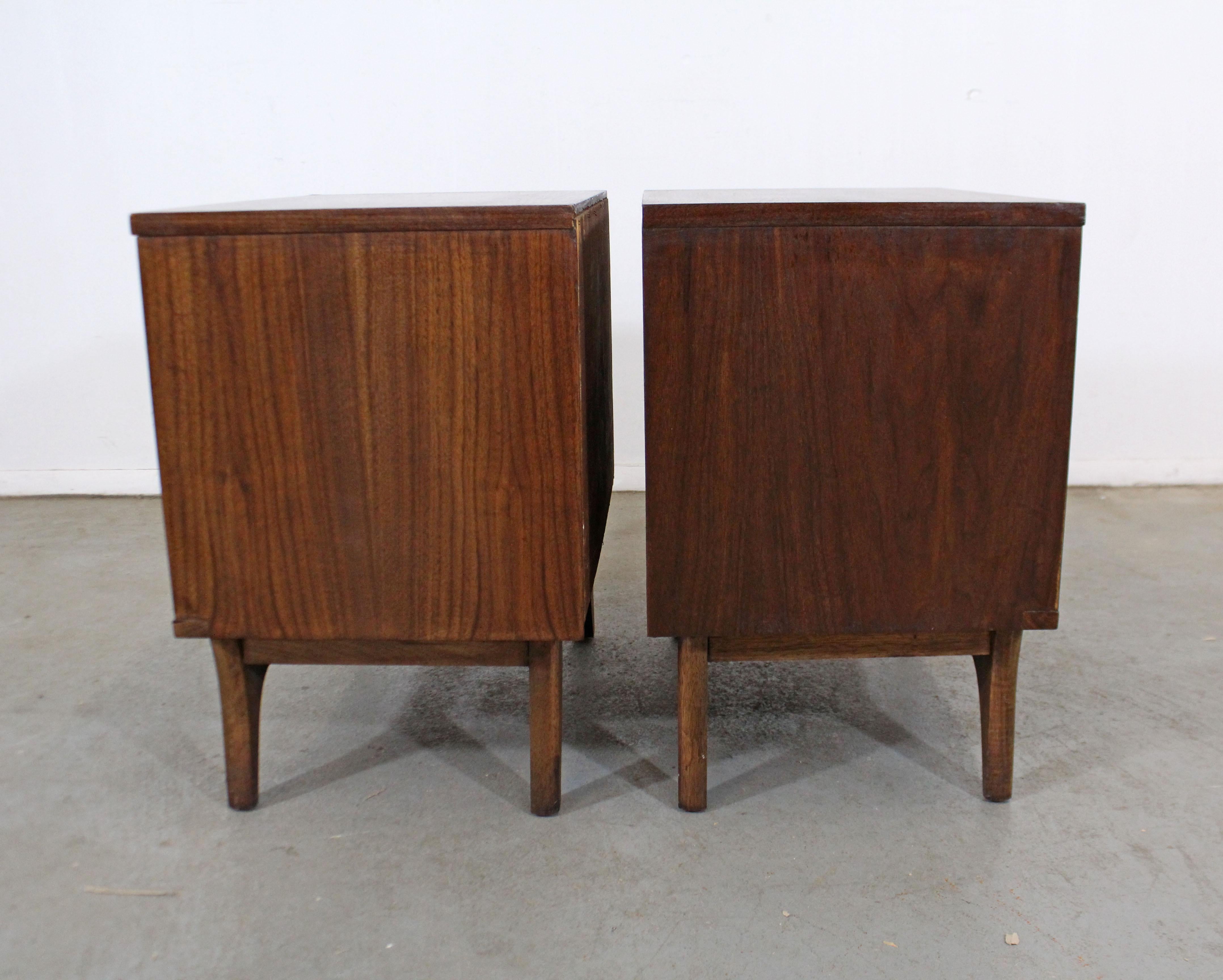 Pair of Mid-Century Modern Kent Coffey Insignia Walnut Nightstands 1