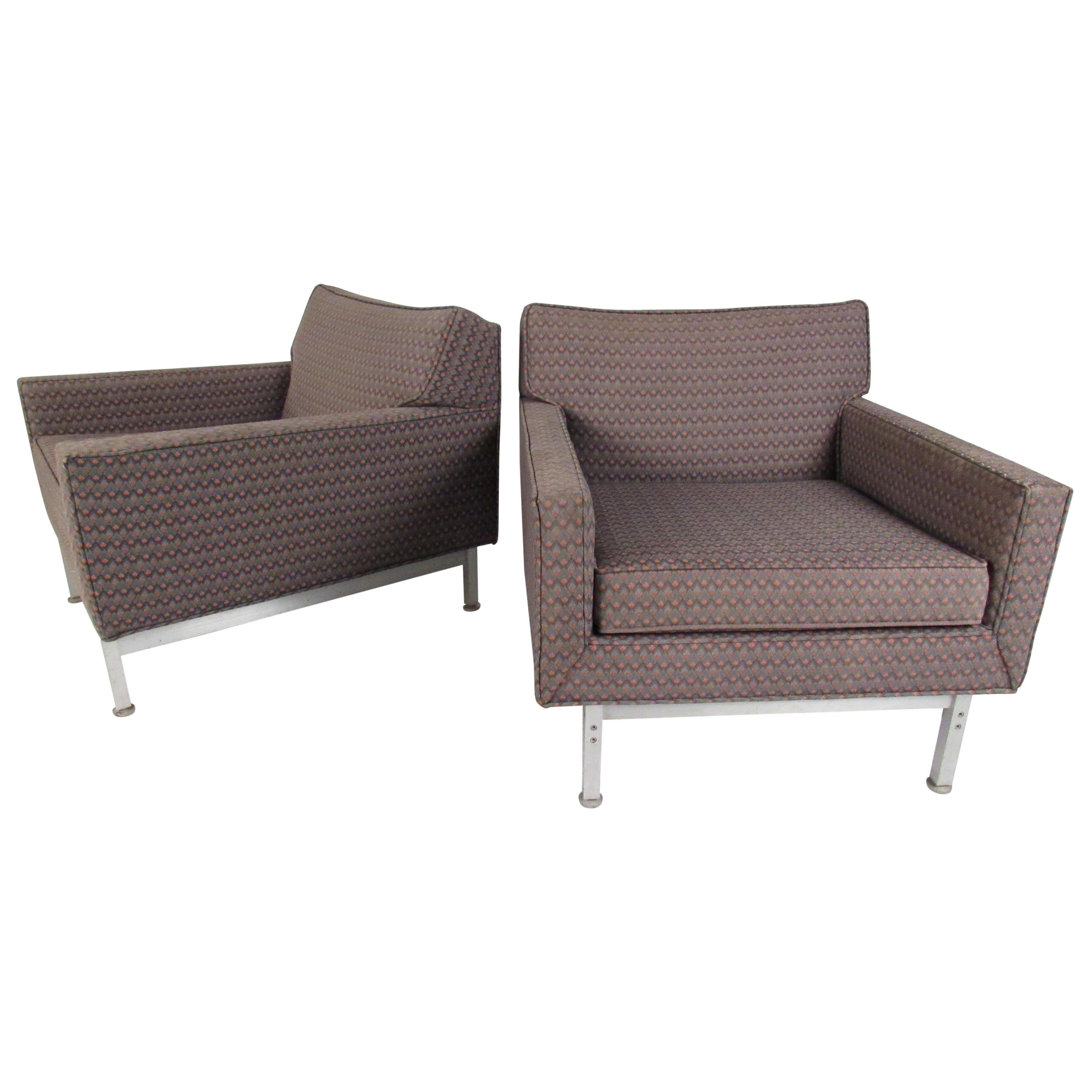 Pair of Mid-Century Modern Knoll Armchairs For Sale