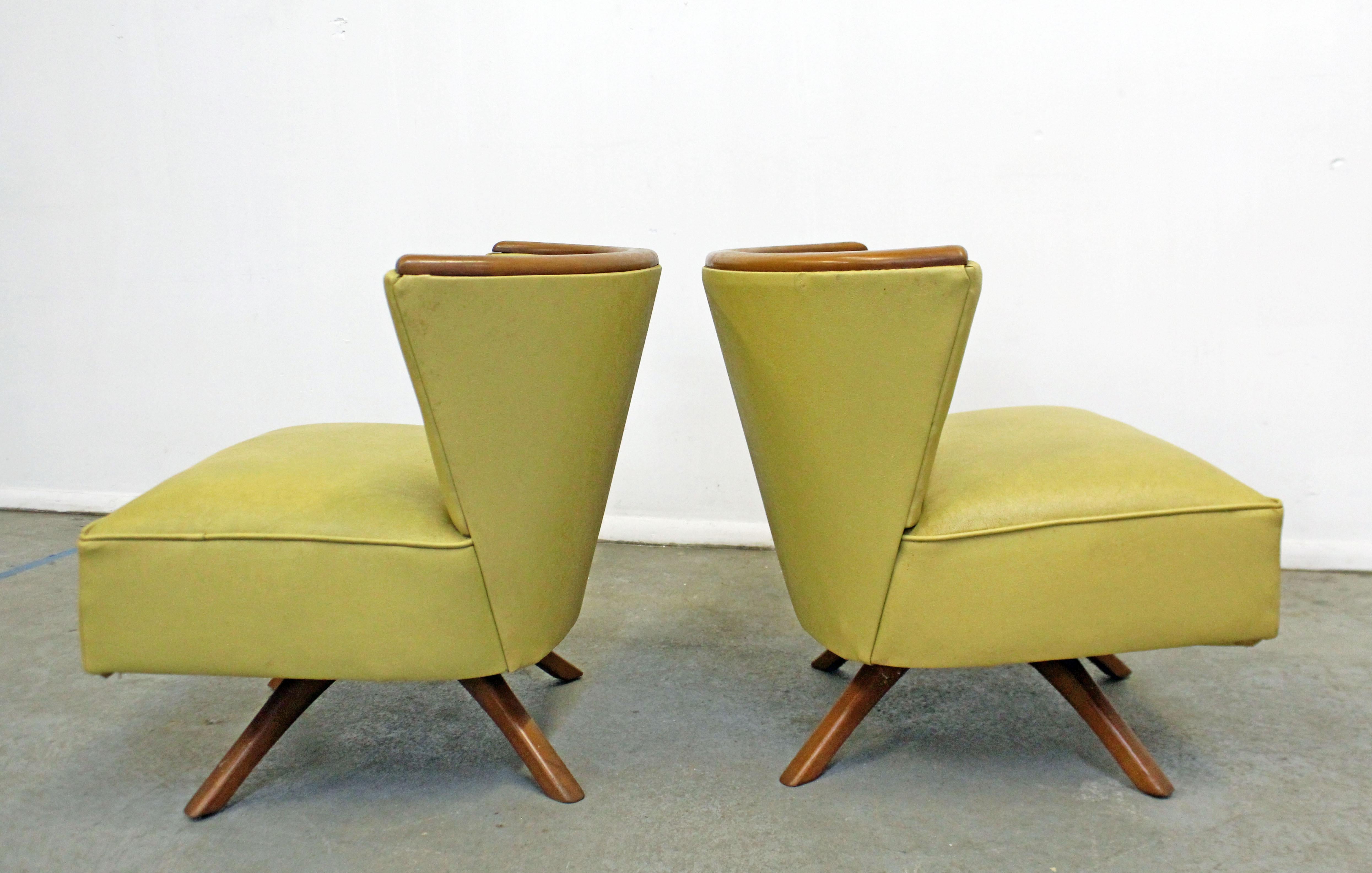 American Pair of Mid-Century Modern Kroehler Smartset Design Swivel Slipper Chairs