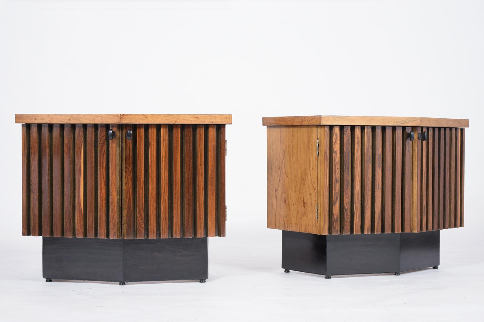 Mid-Century Modern Pair of Midcentury Lacquered Nightstands