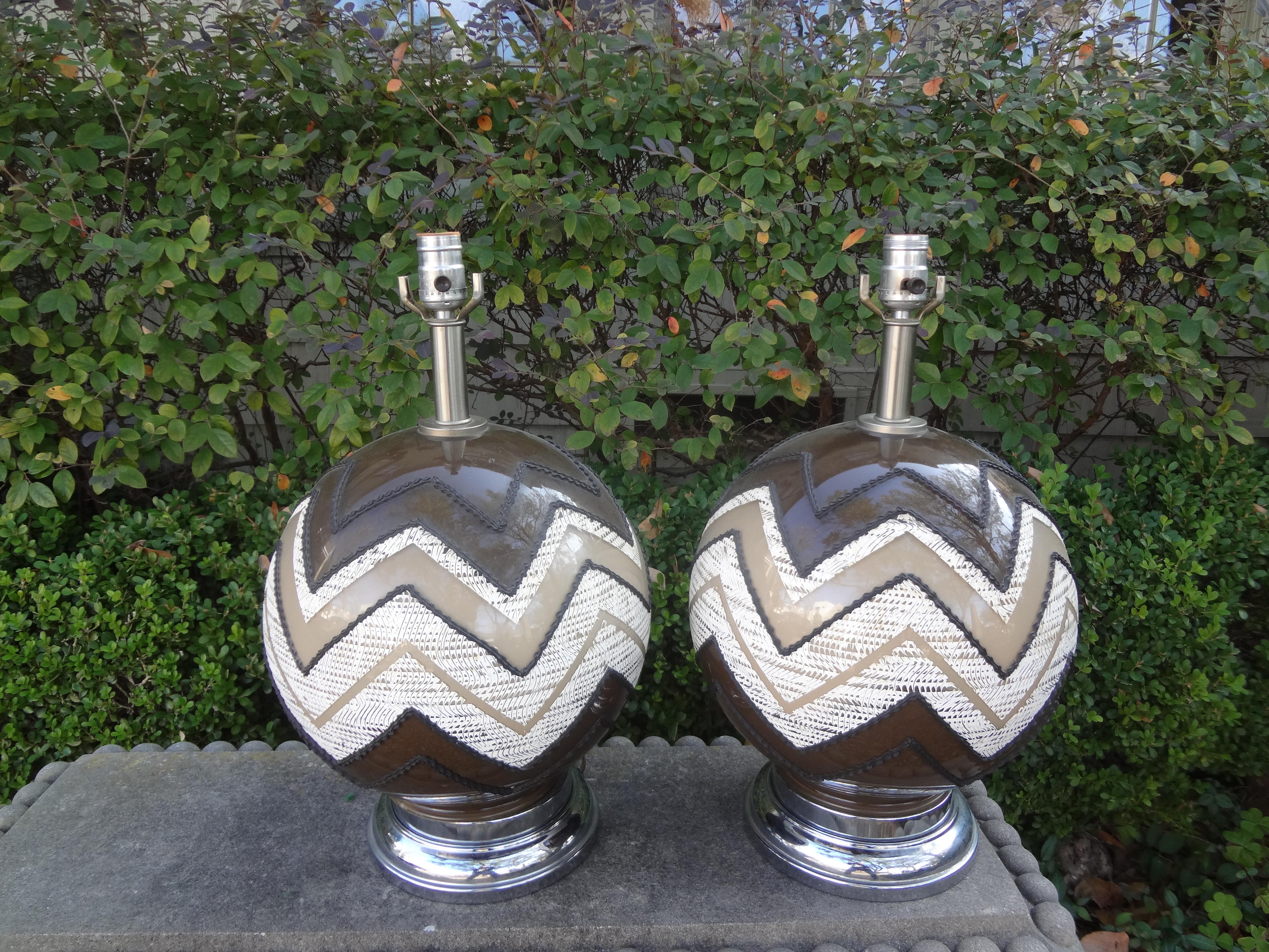 Pair of Mid-Century Modern Lamps 6