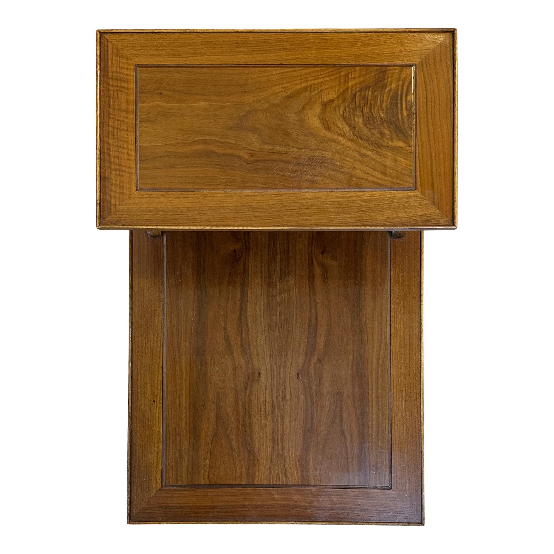 Pareja de mesitas de madera de nogal Lane Altavista 