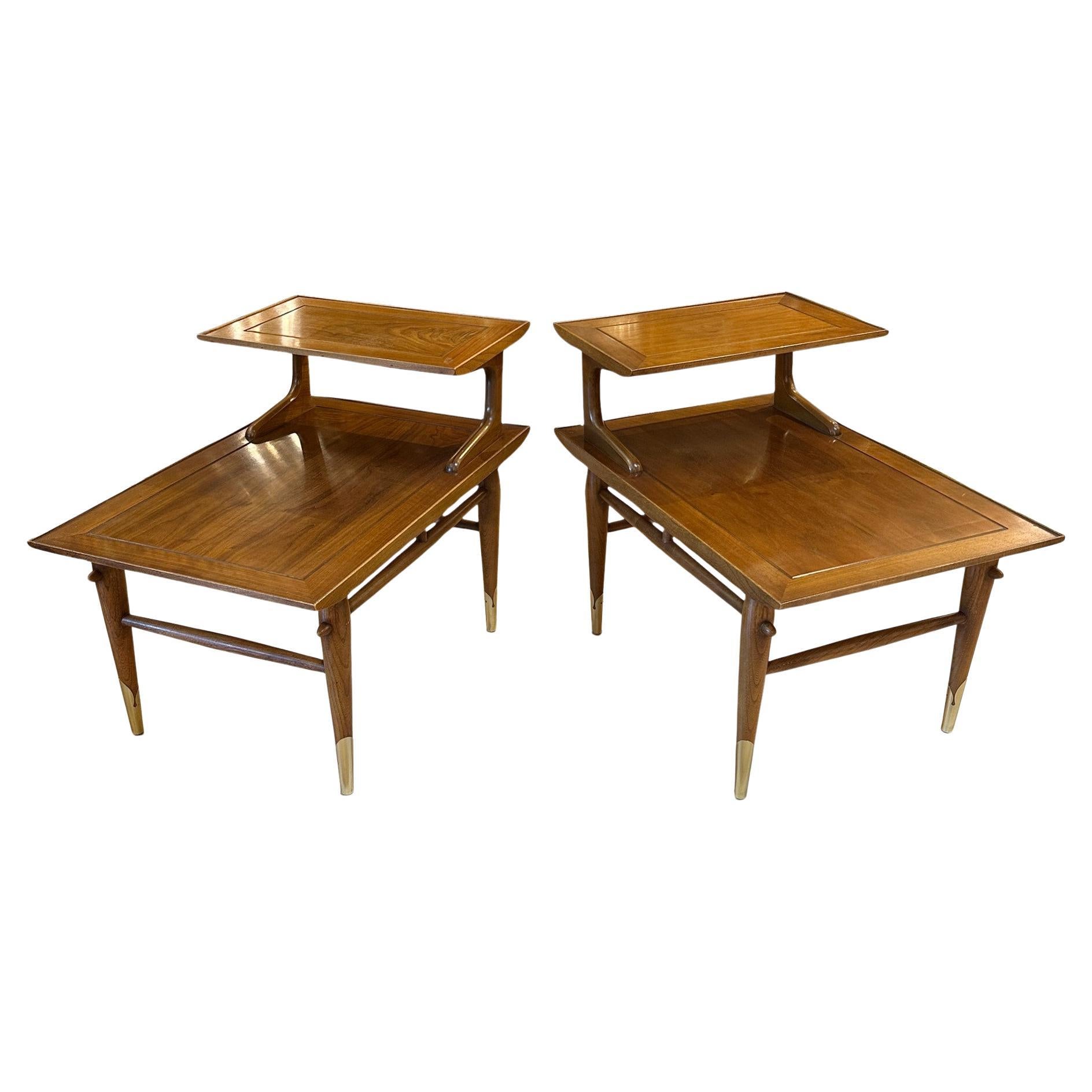Pareja de mesitas de madera de nogal Lane Altavista "Copenhague", modernas de mediados de siglo en venta