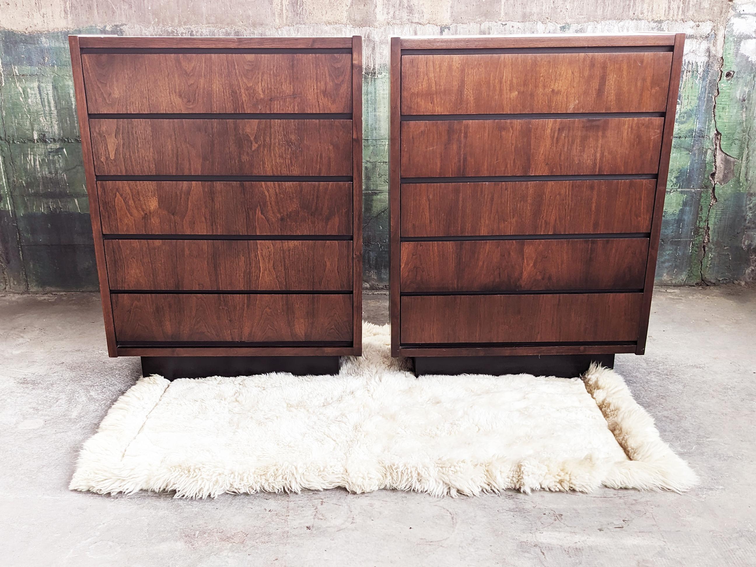 American Pair of Mid-Century Modern Lane Furniture Brutalist 70s Tallboy Dresser Storage For Sale