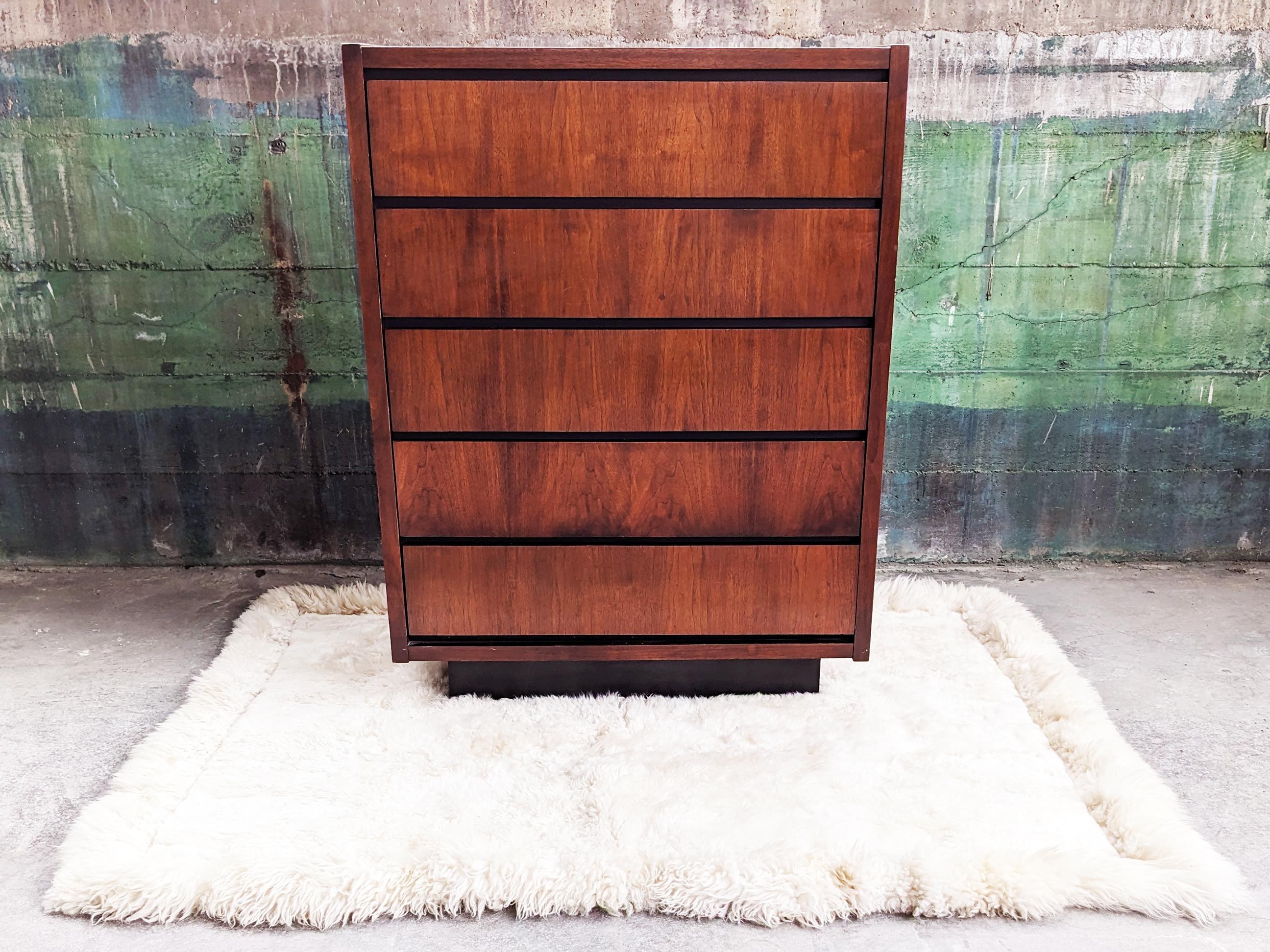 Pair of Mid-Century Modern Lane Furniture Brutalist 70s Tallboy Dresser Storage For Sale 1