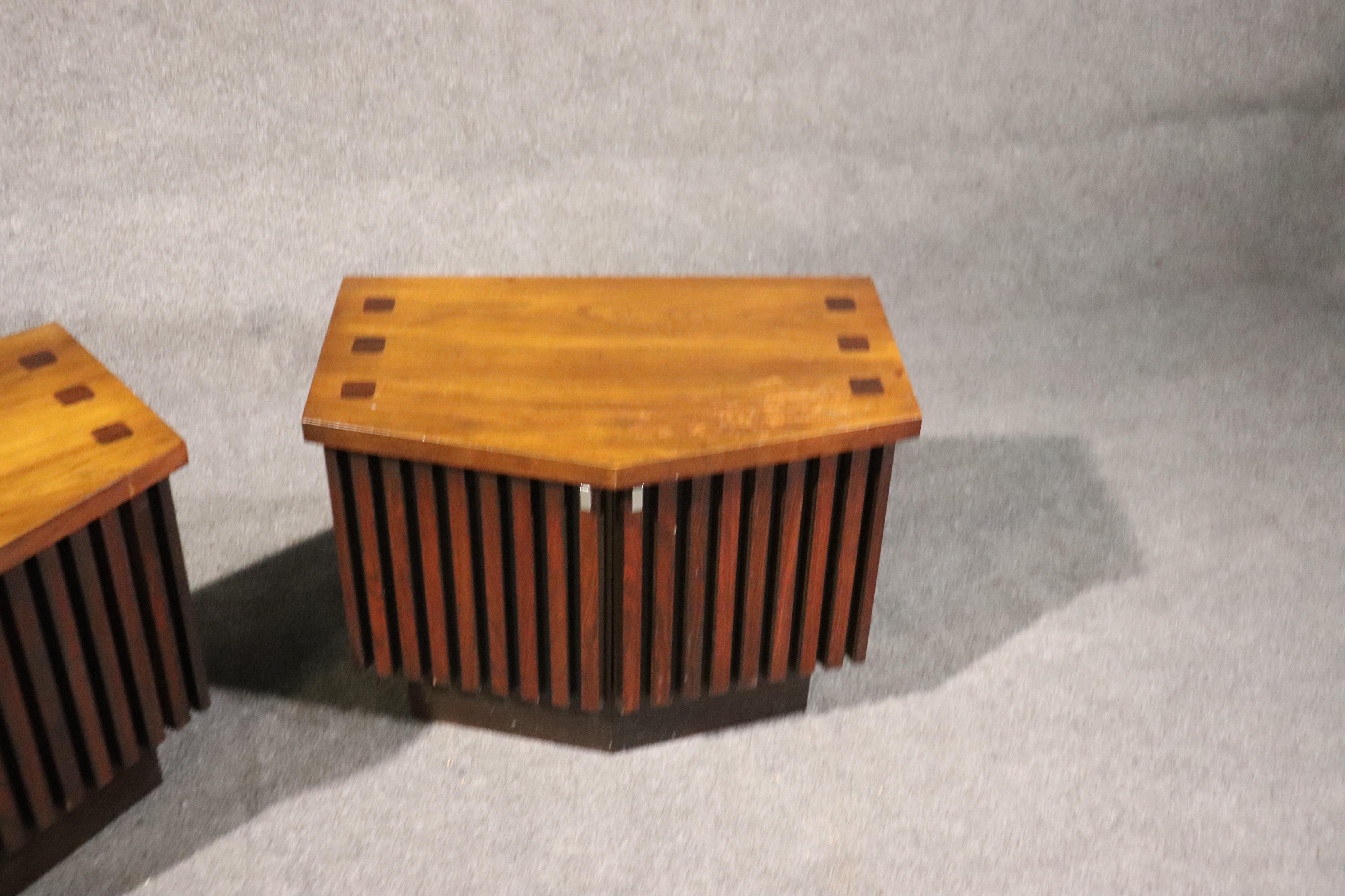 American Pair of Mid-Century Modern Lane Rosewood and Walnut Nightstand Tables circa 1960