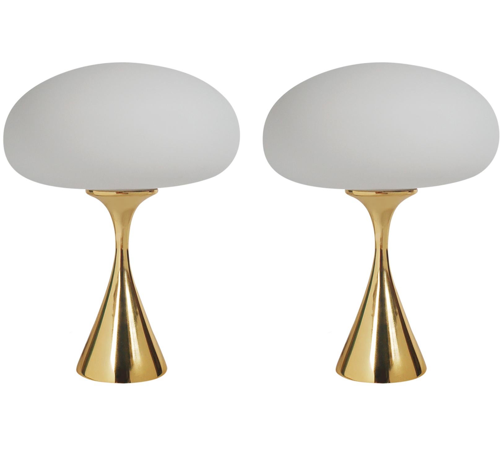 Aluminum Pair of Mid-Century Modern Laurel Mushroom Table Lamps in Brass by Bill Curry