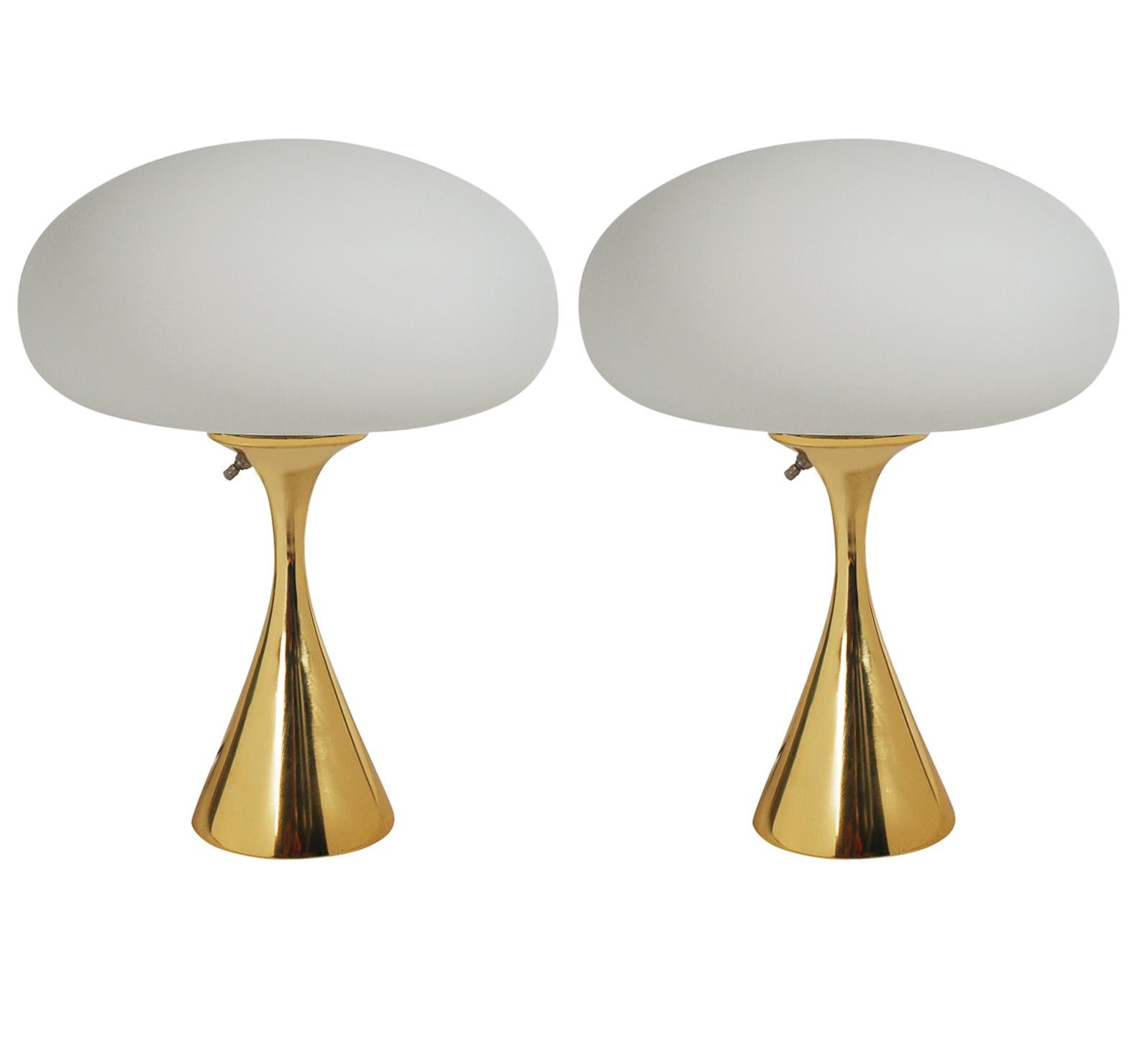 Pair of Mid-Century Modern Laurel Mushroom Table Lamps in Brass by Bill Curry 2