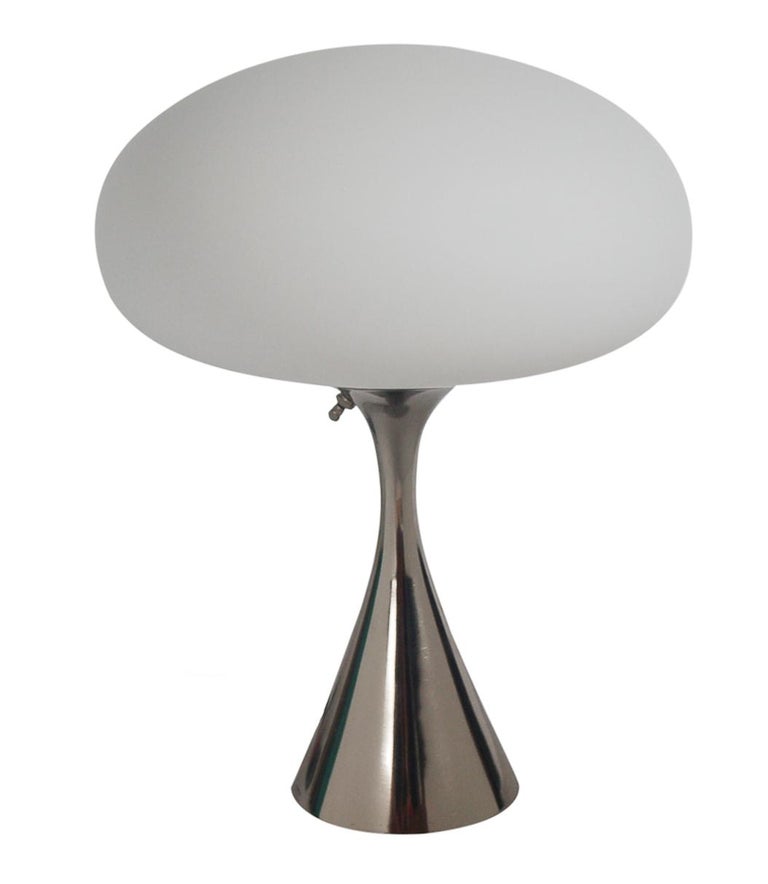 Pair of Mid-Century Modern Laurel Mushroom Table Lamps in Chrome / Silver In Good Condition In Philadelphia, PA