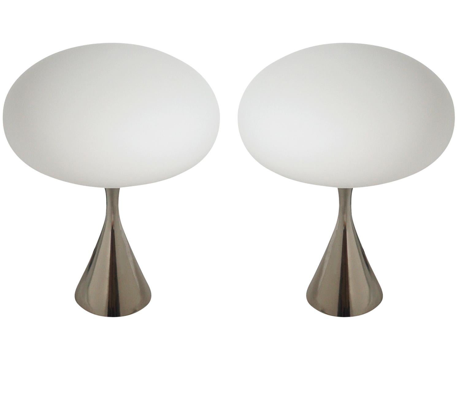 Pair of Mid-Century Modern Laurel Mushroom Table Lamps in Chrome / Silver 1