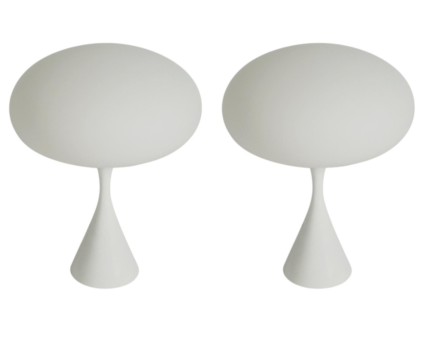 Aluminum Pair of Mid-Century Modern Laurel Mushroom Table Lamps in White