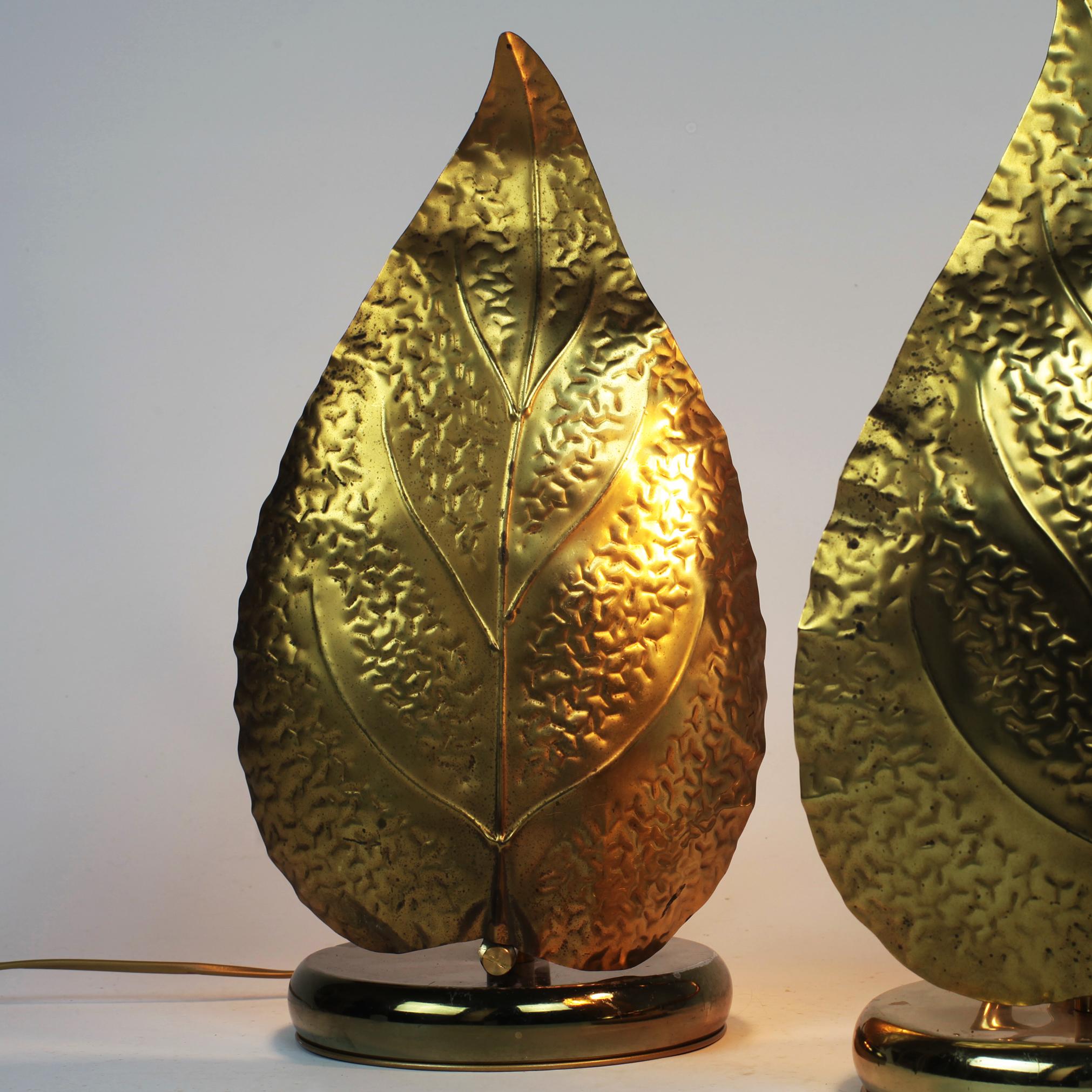 Pair of Mid-Century Modern Leaf-shaped Brass Table Lamps, Italy, 1970s 6
