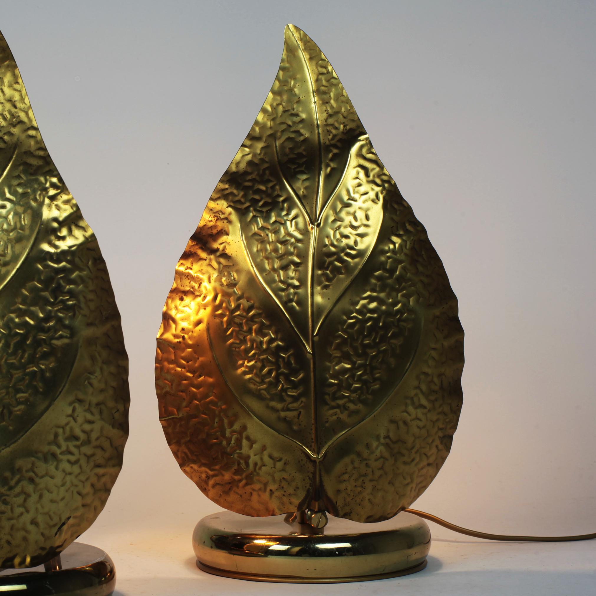 Pair of Mid-Century Modern Leaf-shaped Brass Table Lamps, Italy, 1970s 7