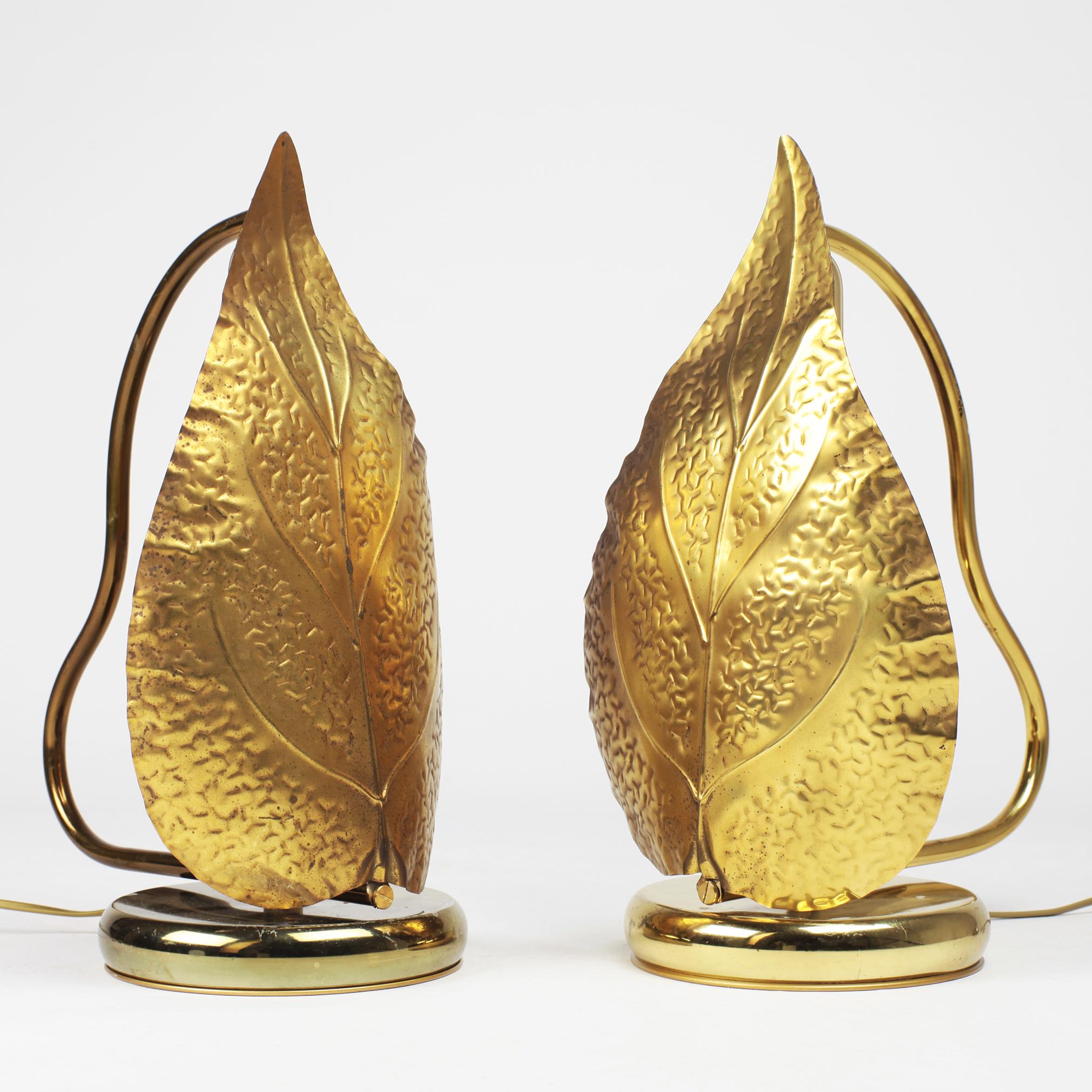 Pair of Mid-Century Modern Leaf-shaped Brass Table Lamps, Italy, 1970s In Good Condition In Saint  Ouen, FR