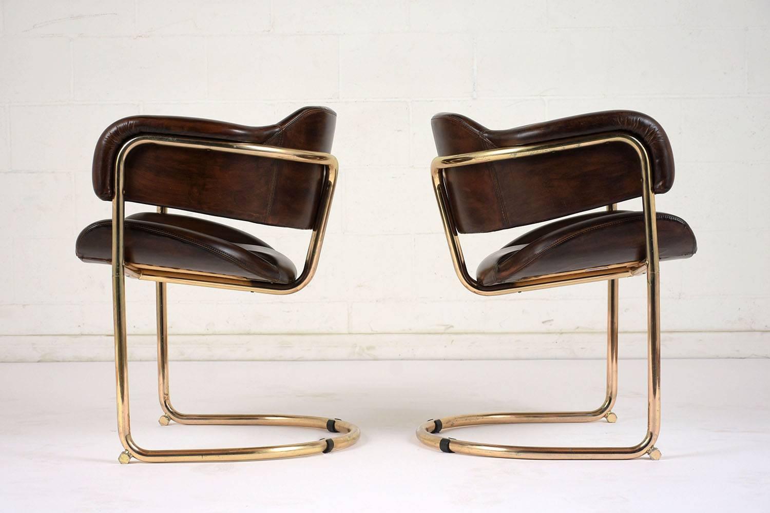 20th Century Pair of Mid-Century Modern Leather and Chrome Armchairs