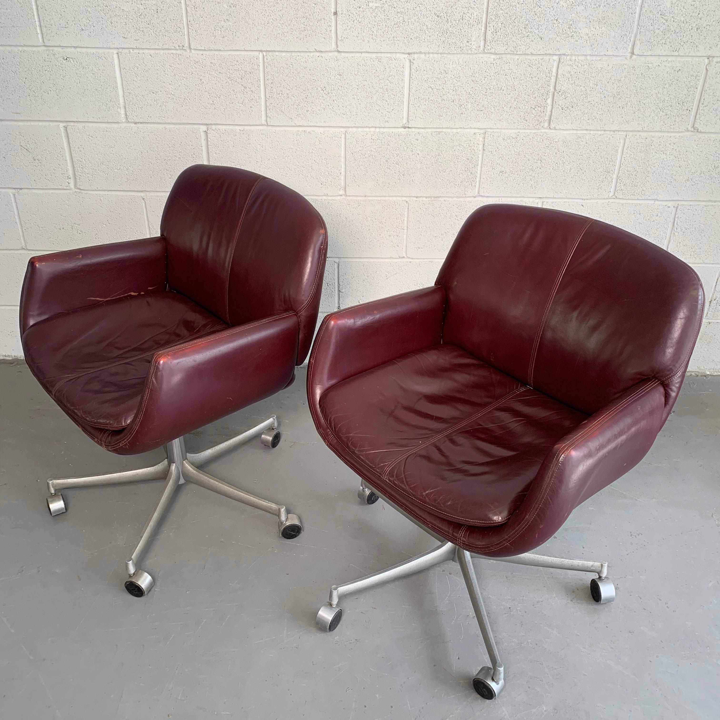 Aluminum Pair of Mid-Century Modern Leather Office Swivel Armchairs