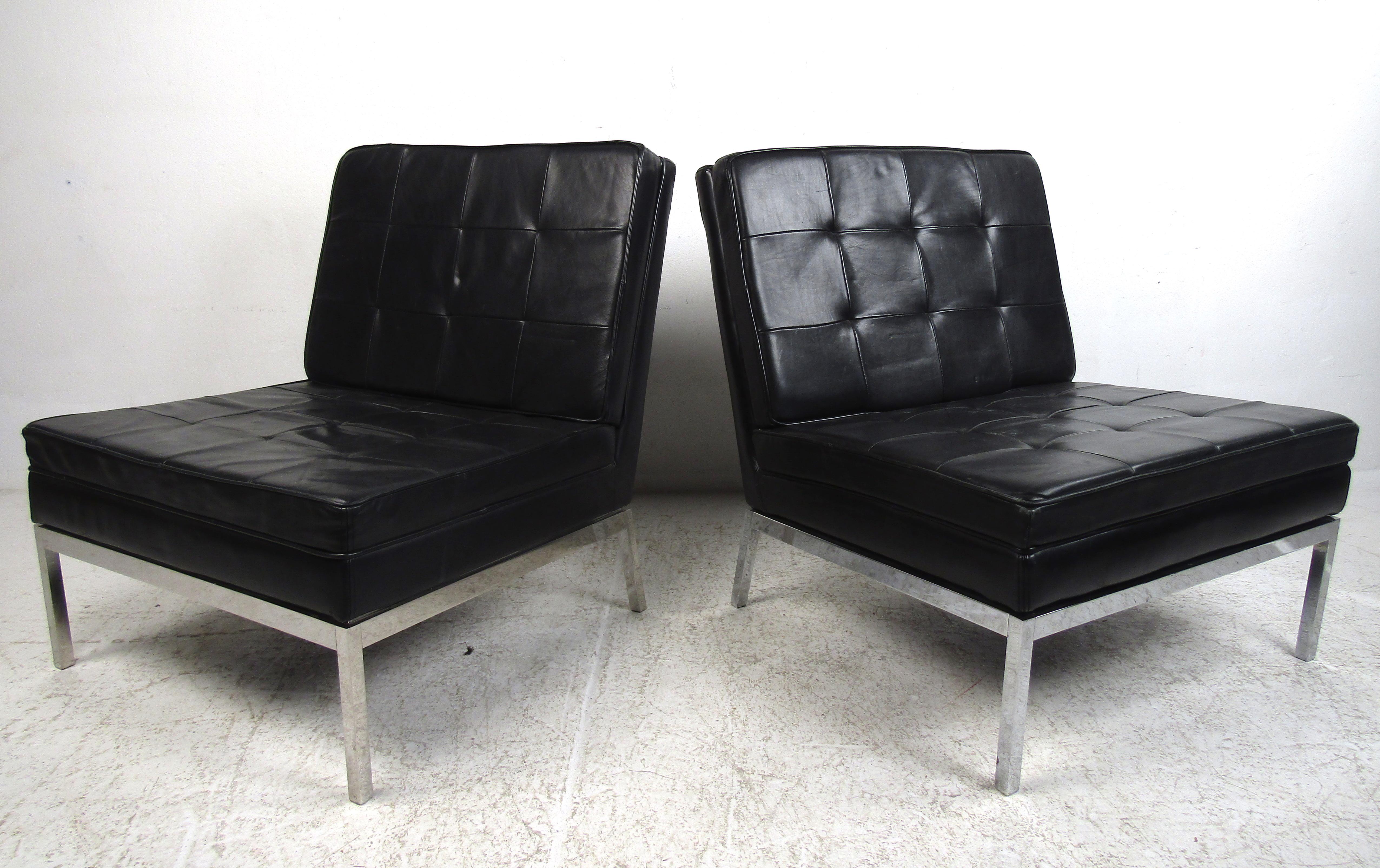 Mid-Century Modern Paire de fauteuils de salon en cuir de Knoll:: de style moderne du milieu du siècle