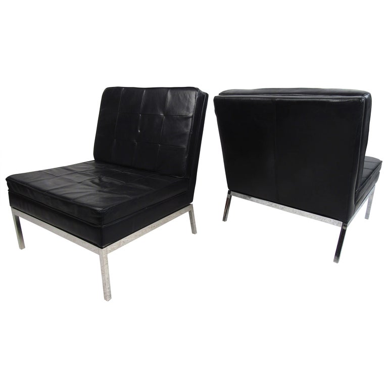 Pair of Mid-Century Modern Leather Slipper Lounge Chairs by Knoll For Sale