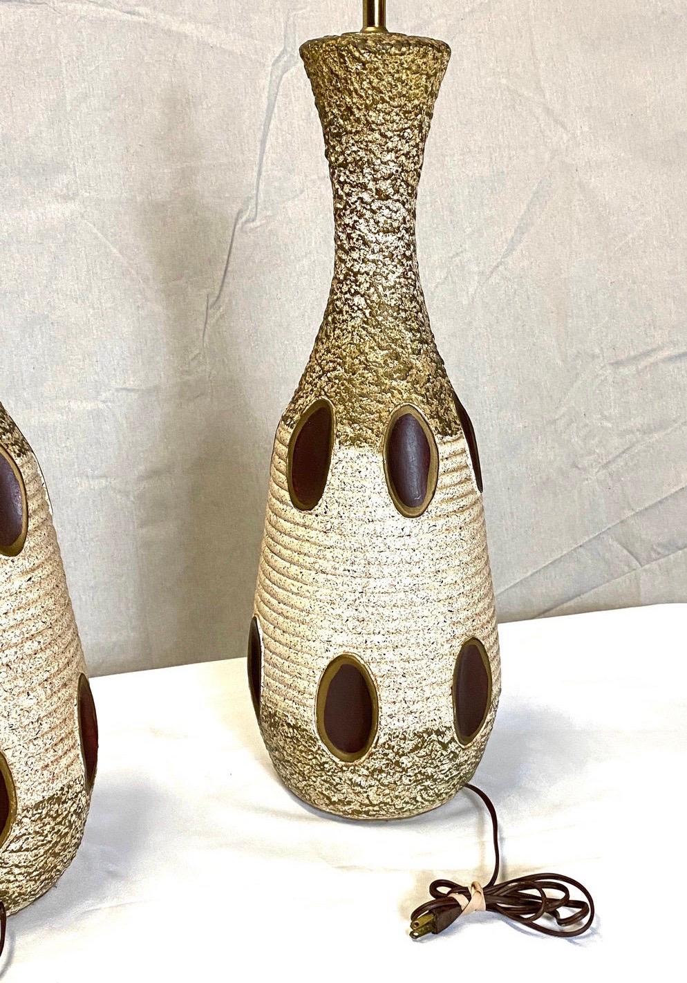 Pair of Mid-Century Modern Leviton Ceramic Art Pottery Table Lamps 4