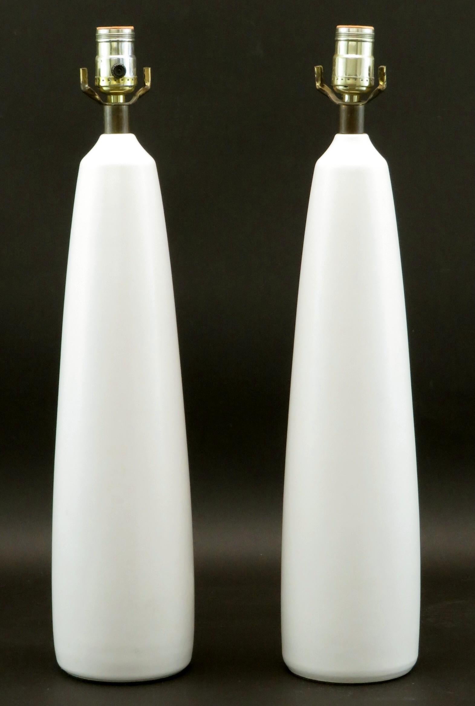 Pair of Mid-Century Modern Lotte & Gunnar Bostlund Ceramic Table Lamps, Denmark In Good Condition In Ottawa, Ontario