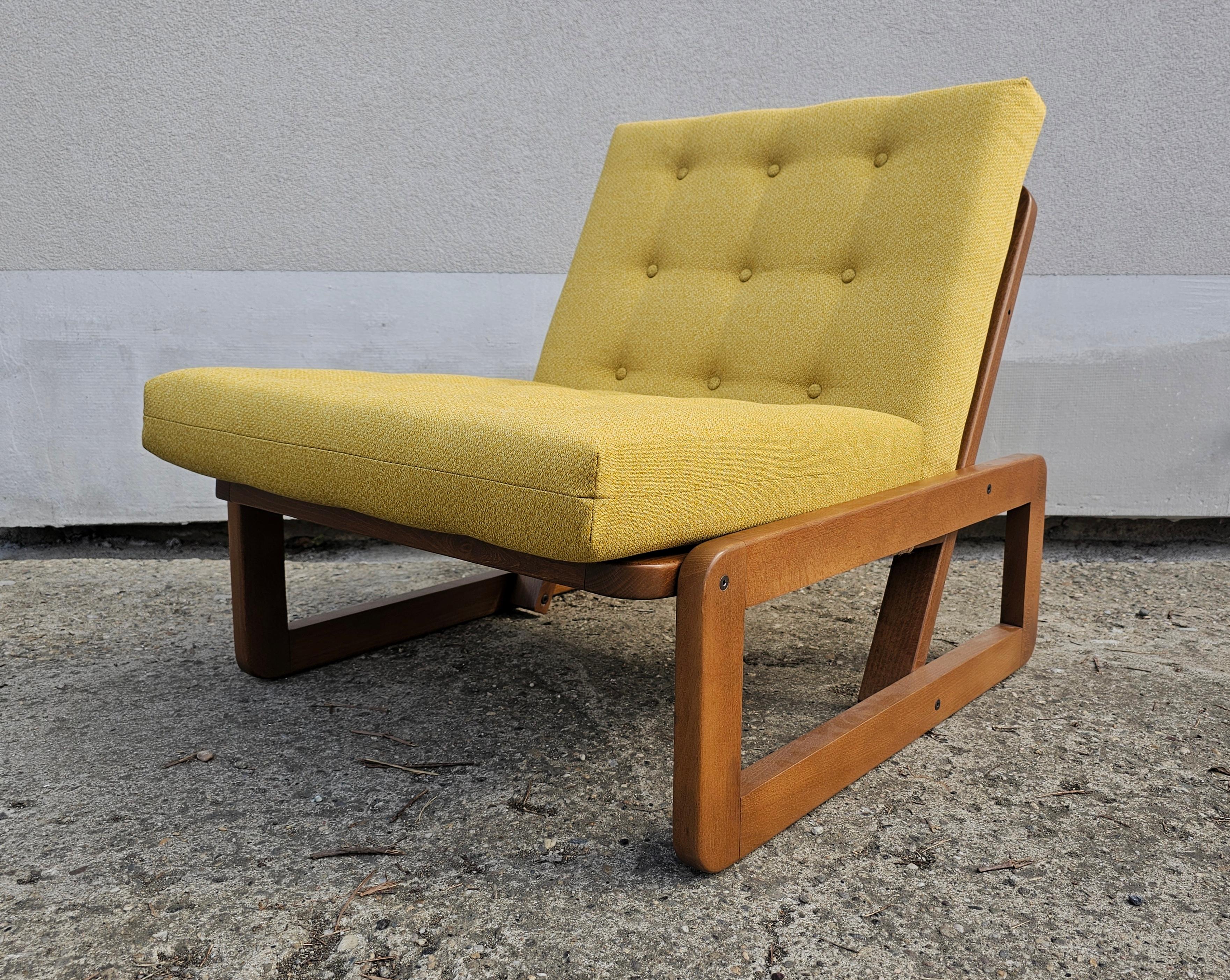 Slovenian Pair of Mid Century Modern Lounge Chairs by Branko Ursic for Stol Kamnik For Sale