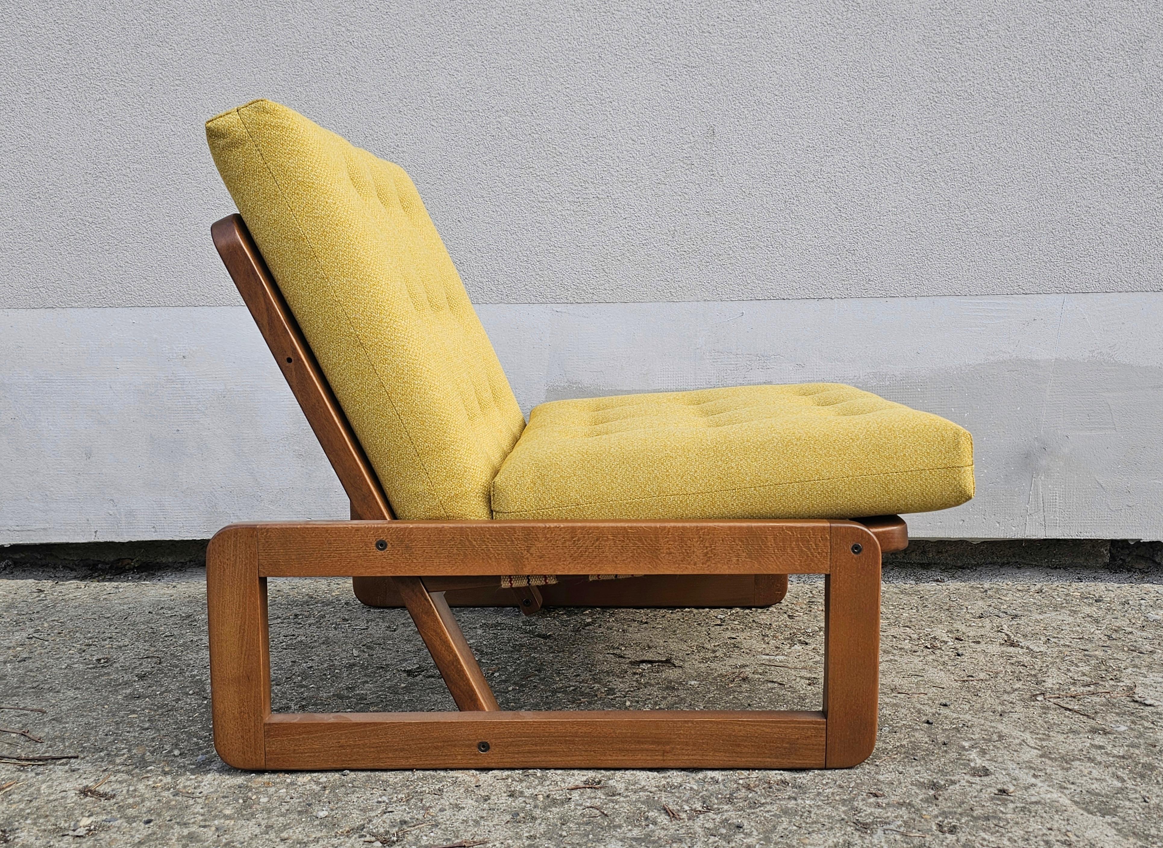 Pair of Mid Century Modern Lounge Chairs by Branko Ursic for Stol Kamnik For Sale 2