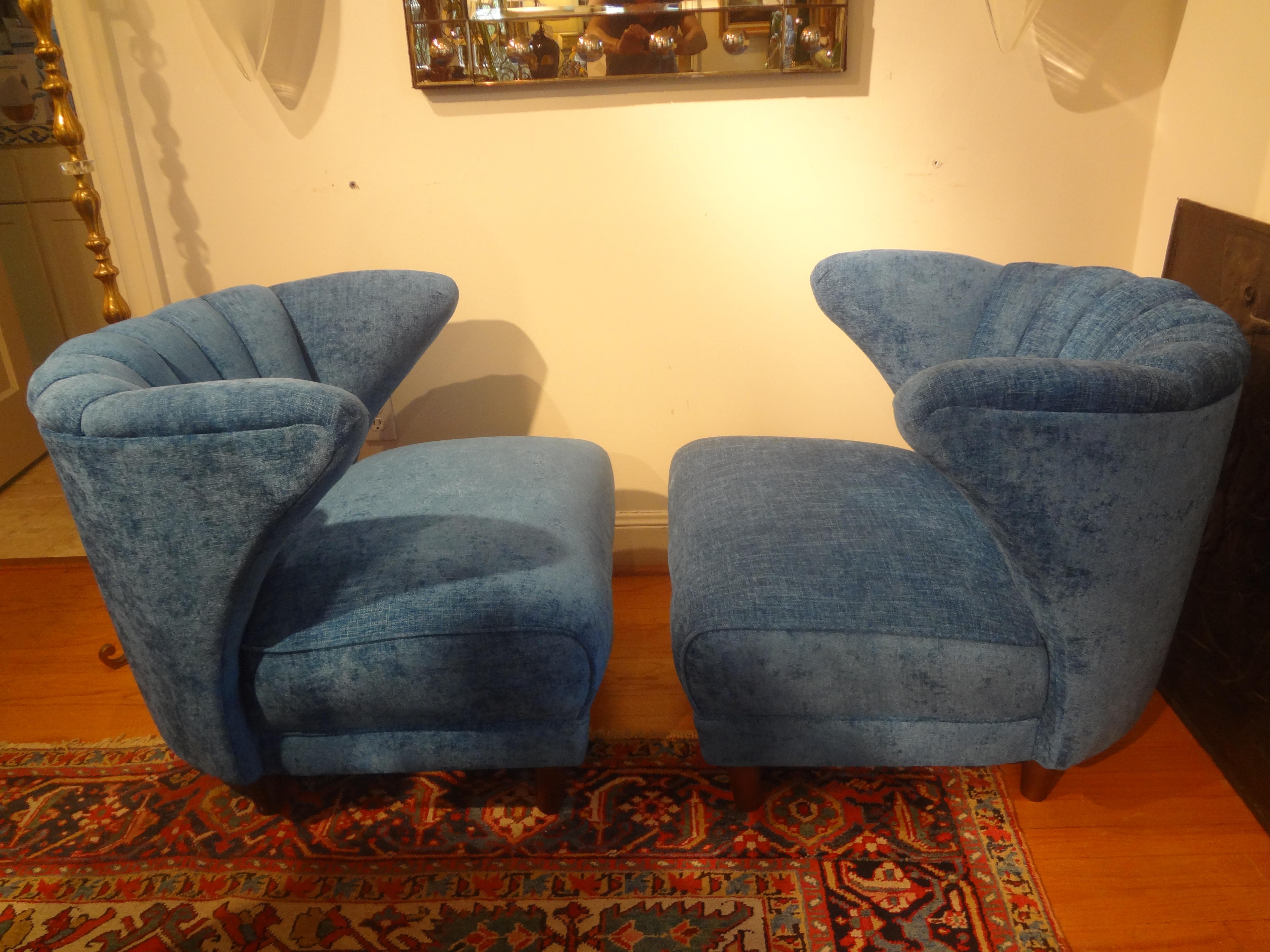 Pair Of Mid Century Modern Lounge Chairs By Karpen Of California.
This sculptural pair of mid-century modern lounge chairs are upholstered in a beautiful shade of blue chenille.
This gorgeous design lends itself for these to be floating in a