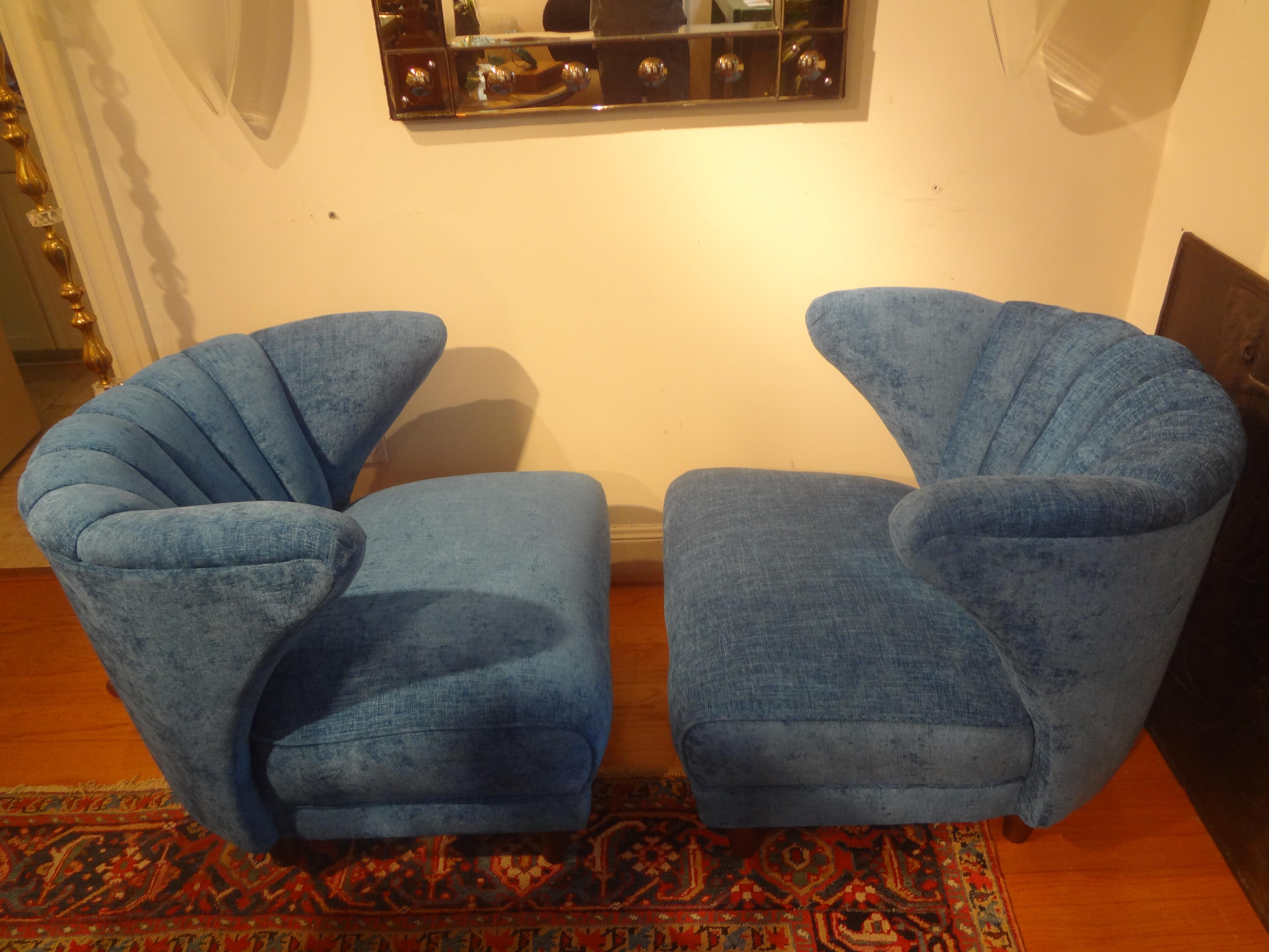 Pair Of Mid Century Modern Lounge Chairs By Karpen Of California In Good Condition For Sale In Houston, TX