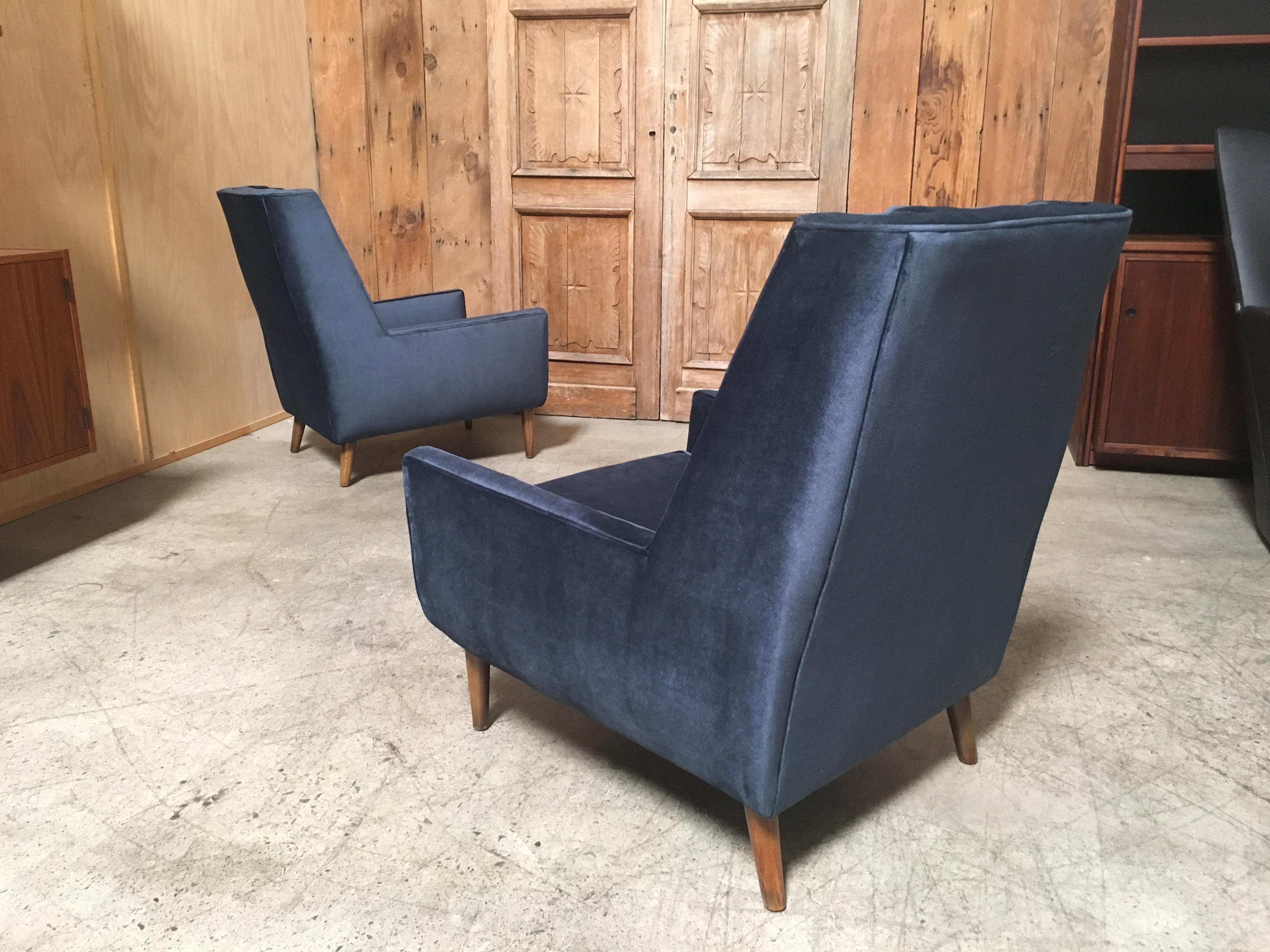 Pair of Mid-Century Modern Lounge Chairs 5