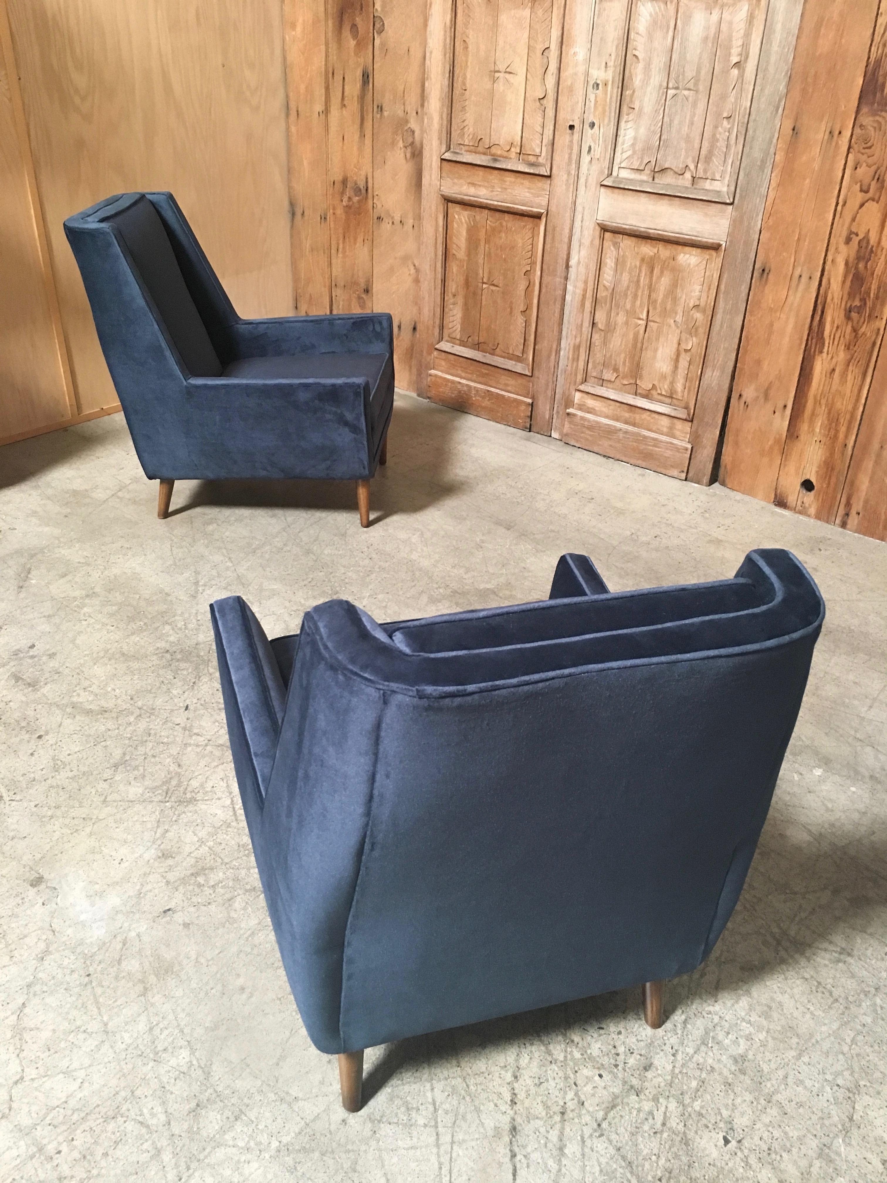 Pair of Mid-Century Modern Lounge Chairs 6
