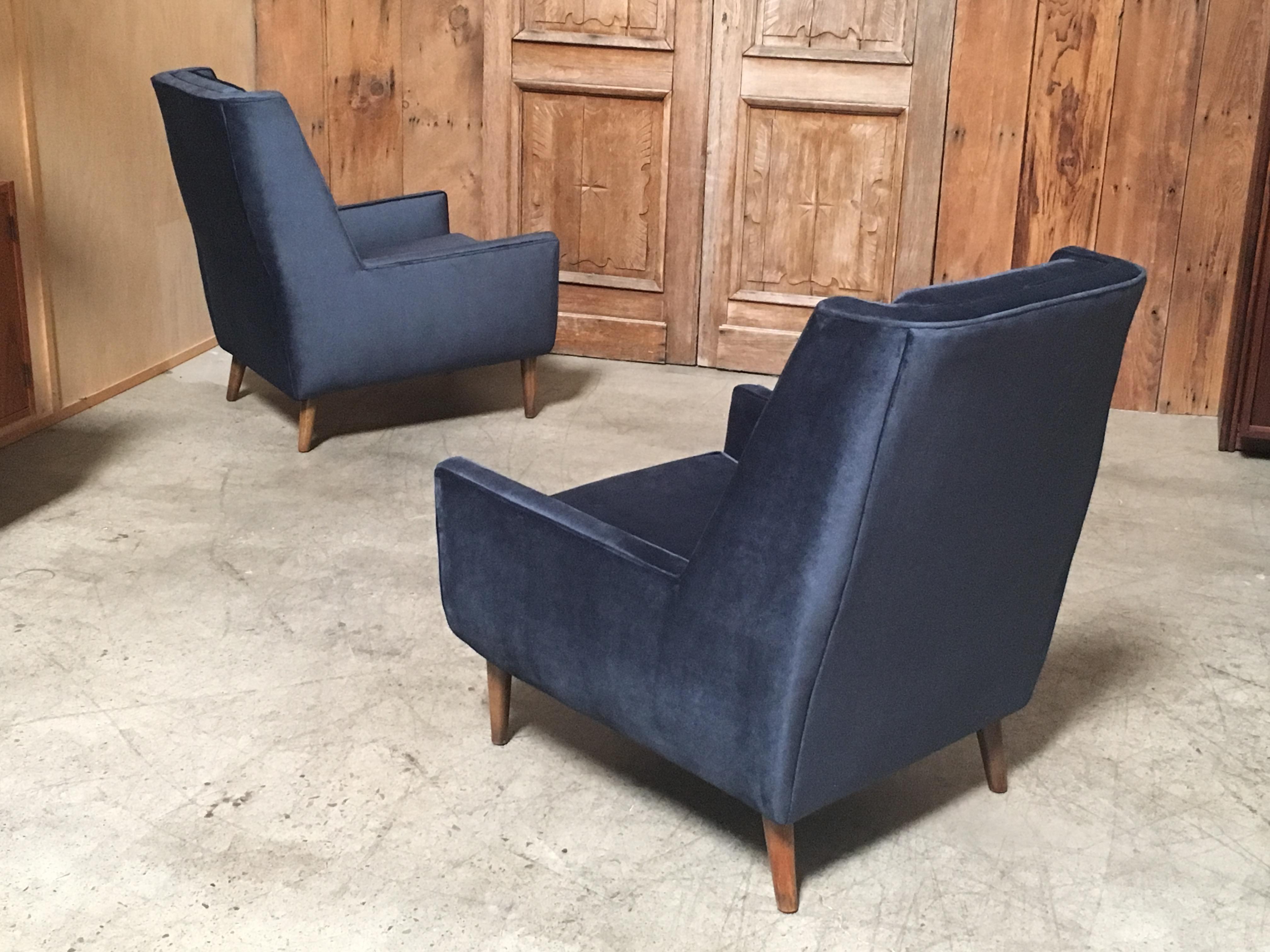 Pair of Mid-Century Modern Lounge Chairs 11