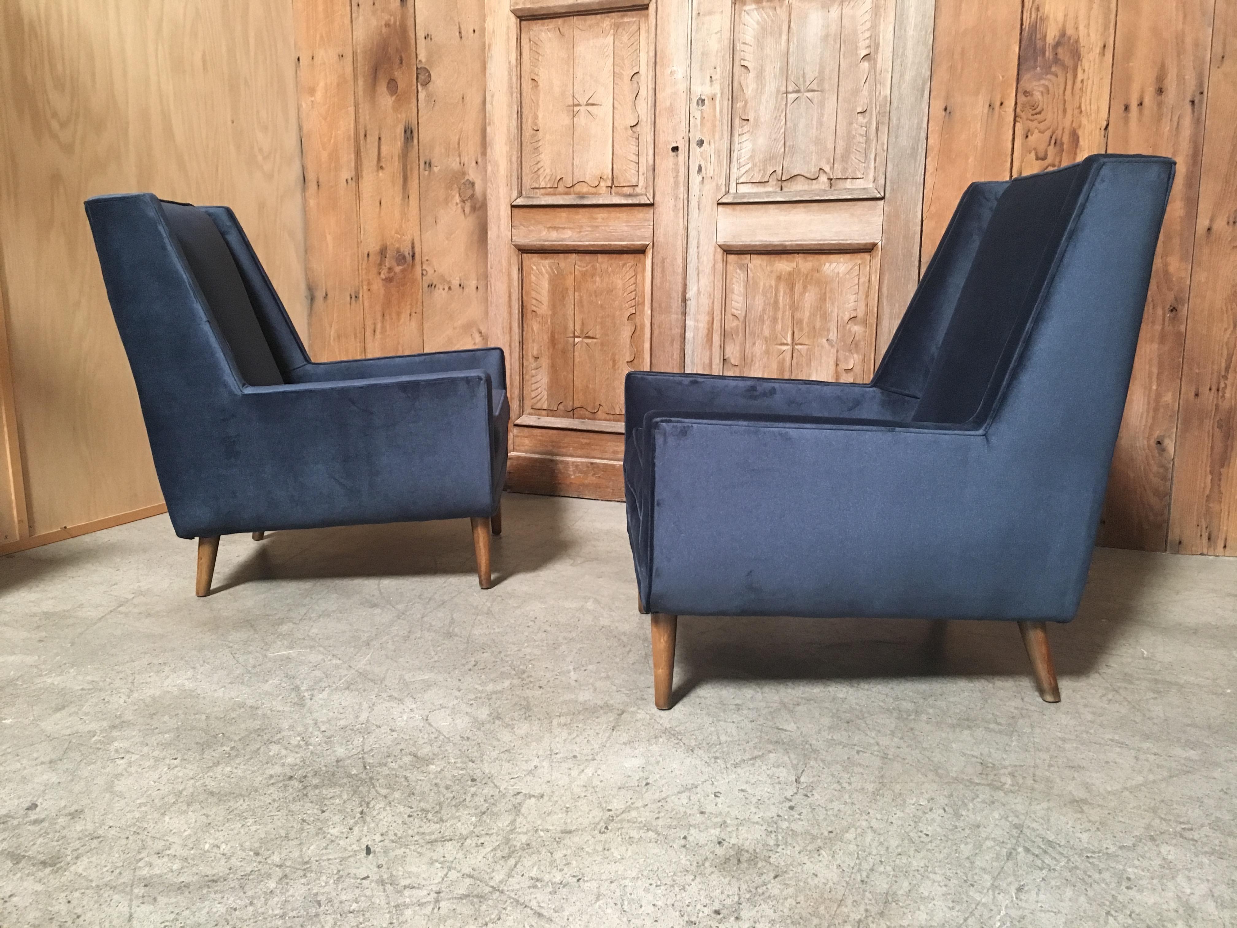 Pair of Mid-Century Modern Lounge Chairs 12