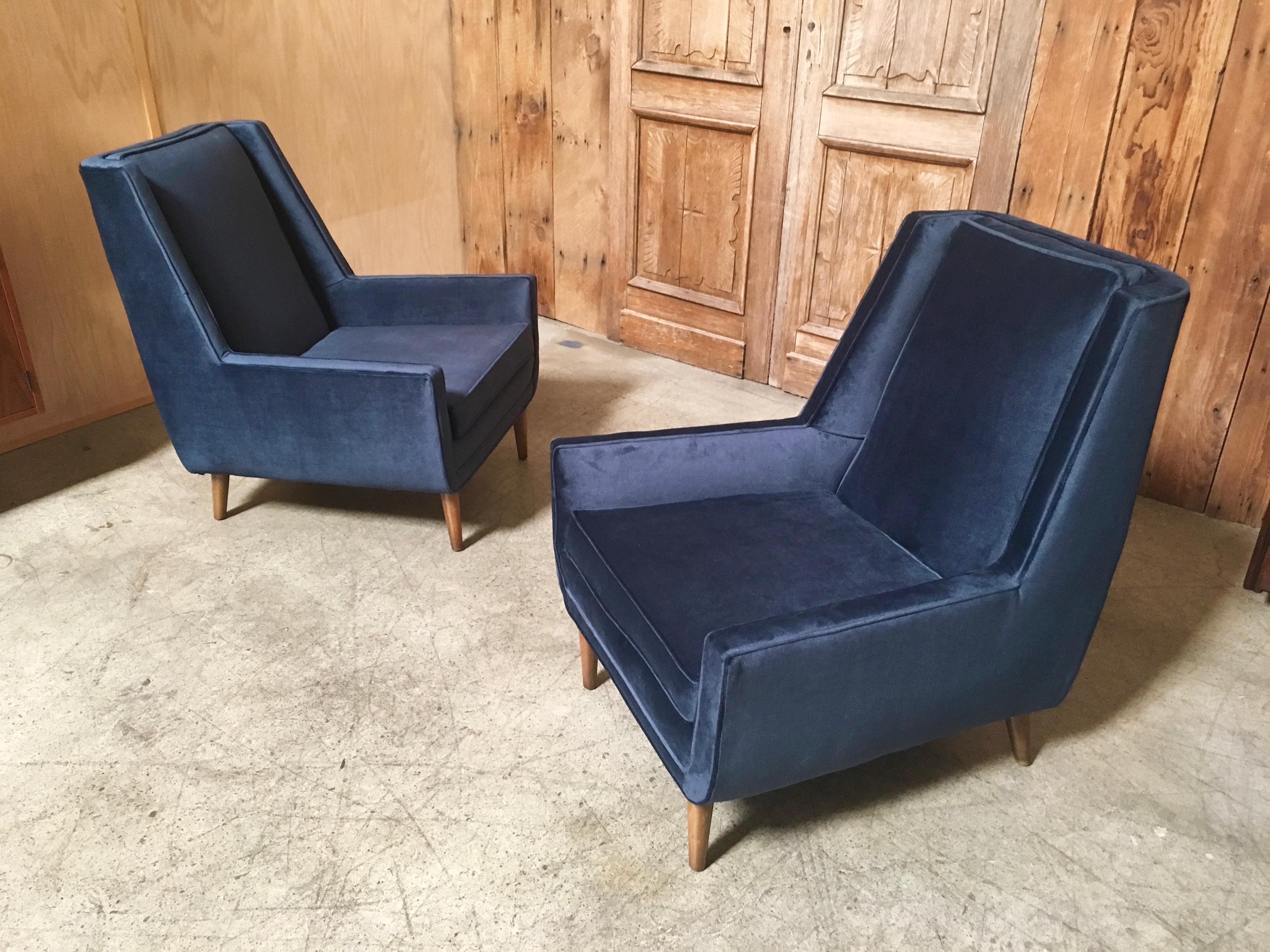 Pair of Mid-Century Modern Lounge Chairs In Good Condition In Denton, TX