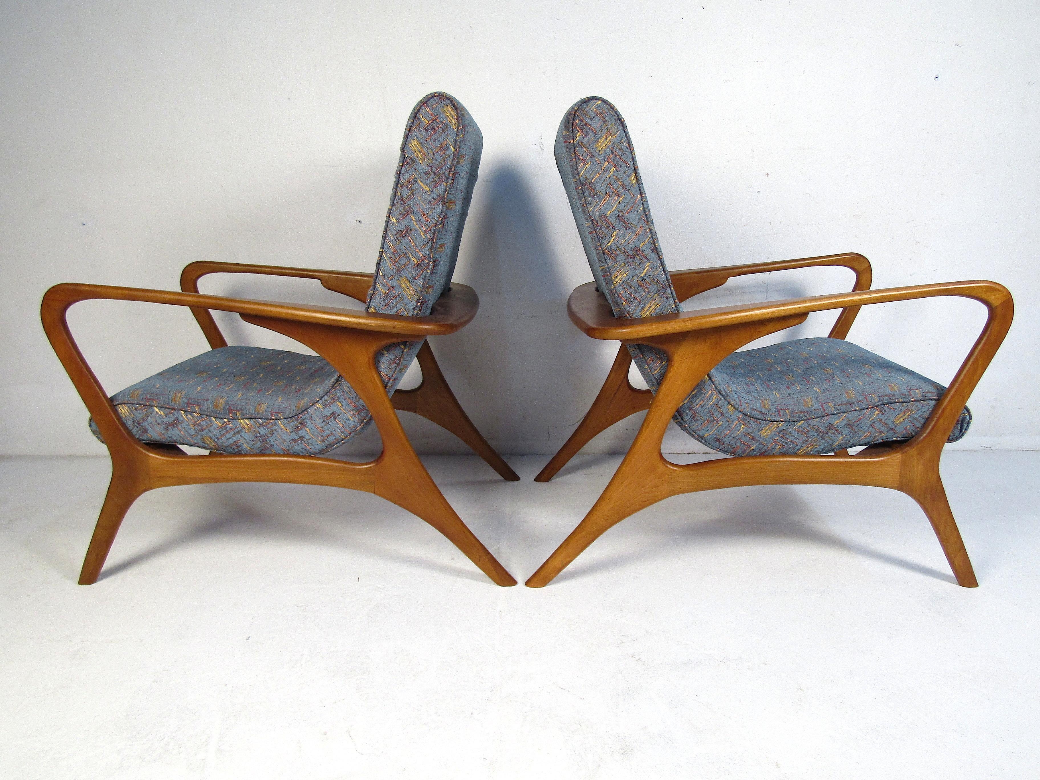 Pair of Mid-Century Modern Lounge Chairs In Good Condition In Brooklyn, NY