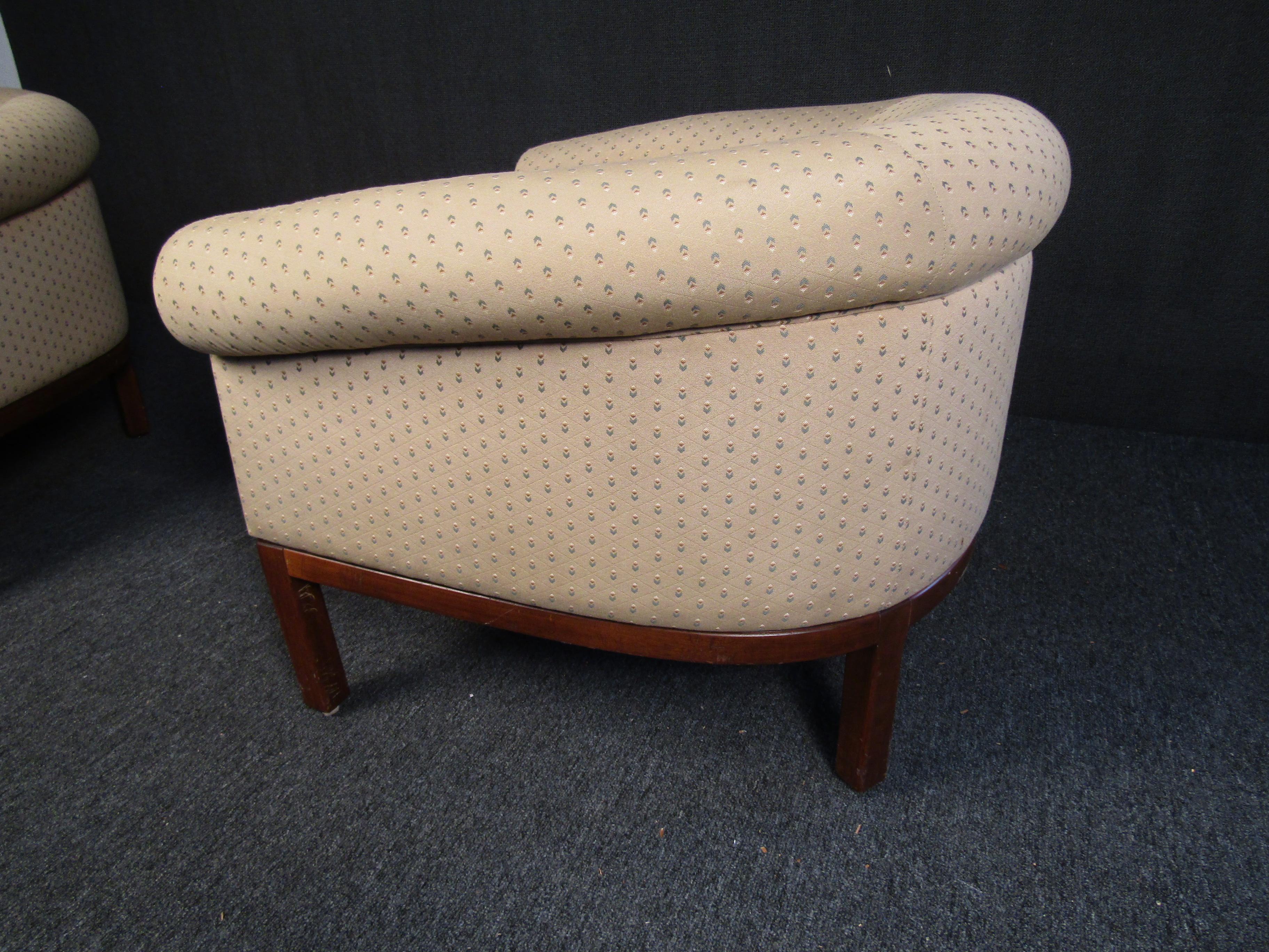 Upholstery Pair of Mid-Century Modern Lounge Chairs For Sale